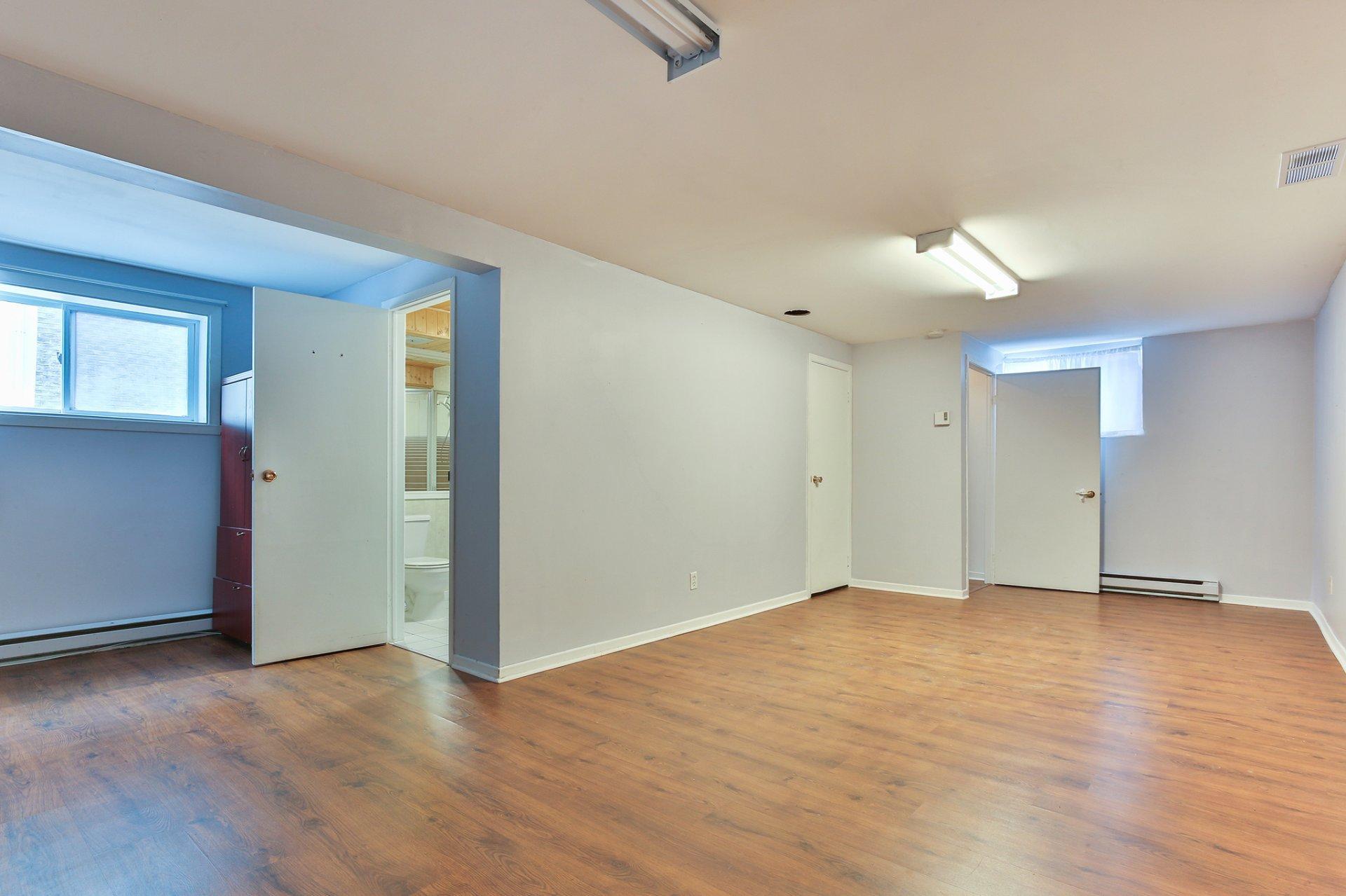 









660


Rue Boisvert

,
Saint-Jean-sur-Richelieu,




QC
J3B2X8

