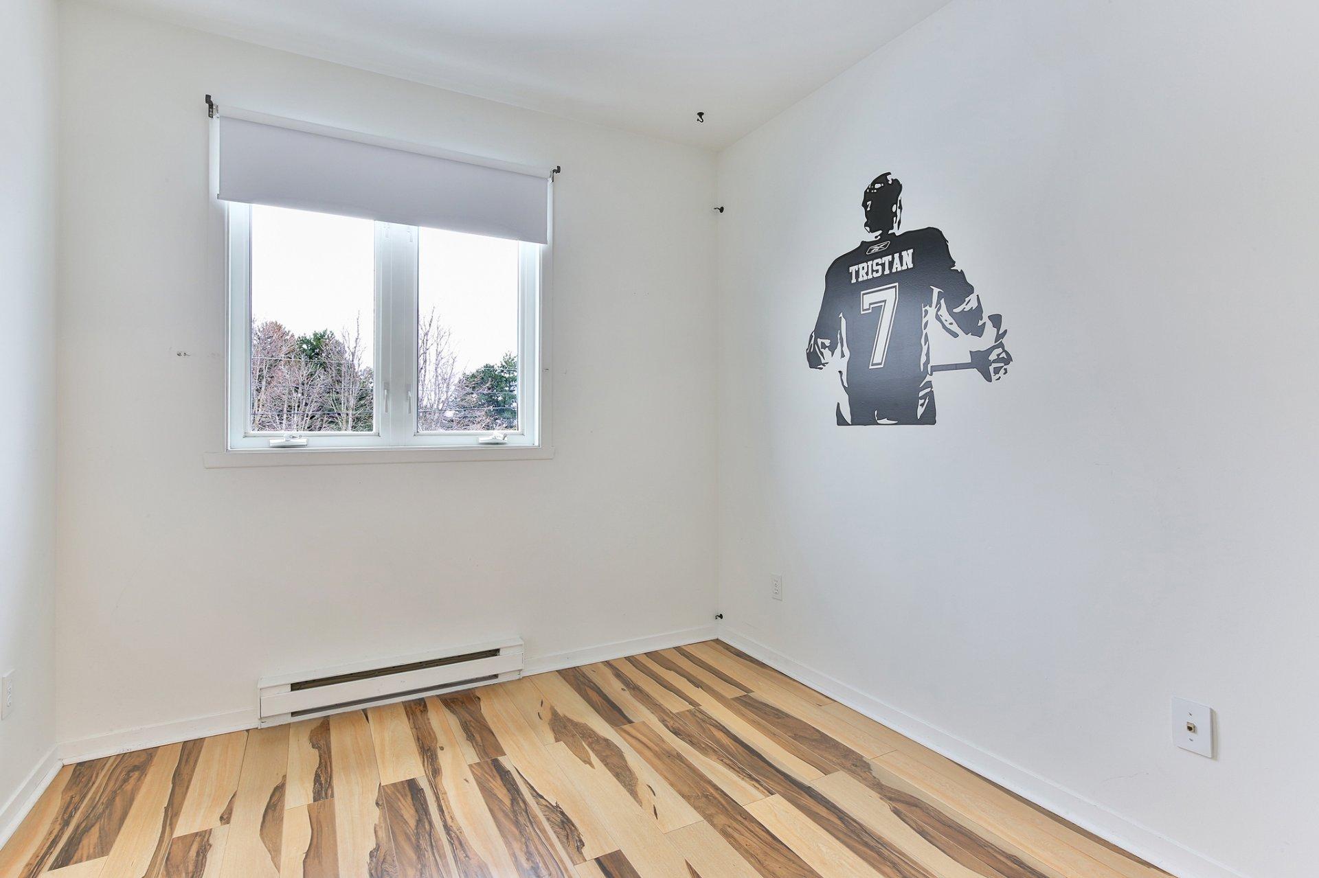 









660


Rue Boisvert

,
Saint-Jean-sur-Richelieu,




QC
J3B2X8

