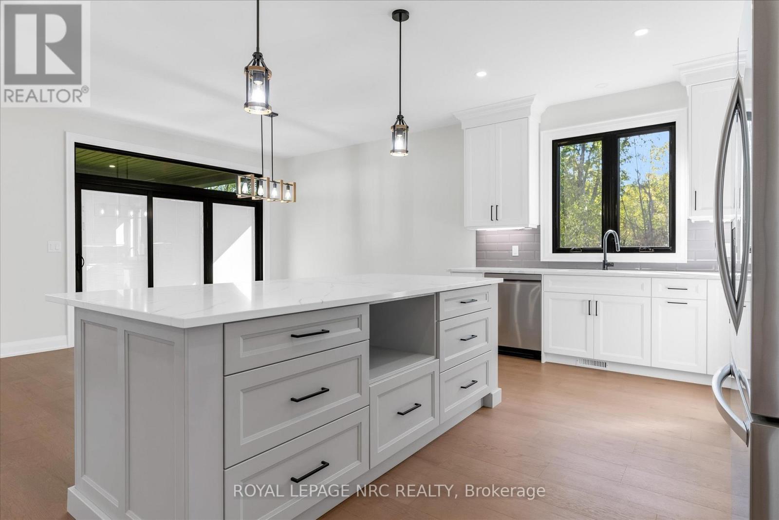 












207 FORKS ROAD

,
Welland (Dain City),




Ontario
L3B6C5

