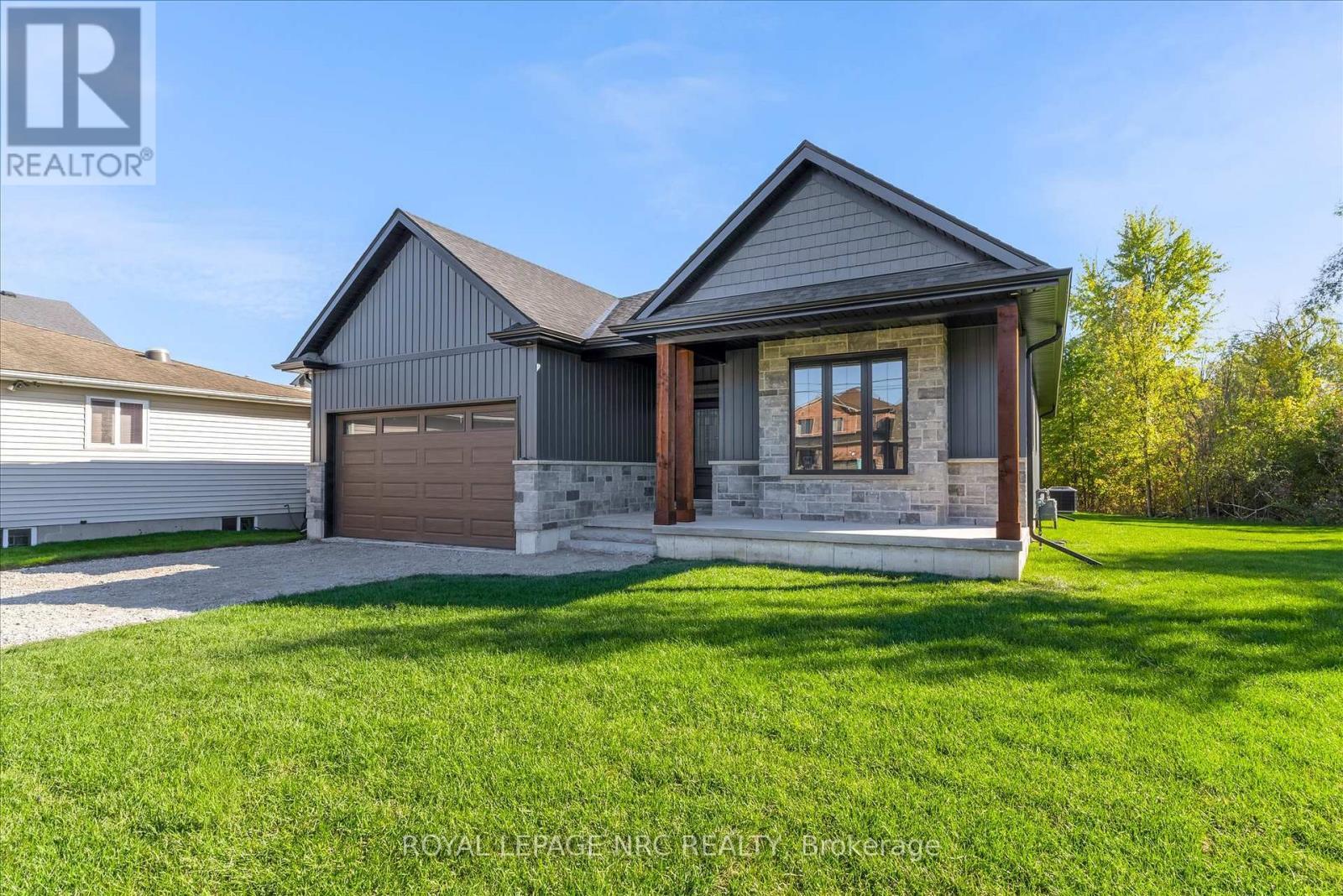 












207 FORKS ROAD

,
Welland (Dain City),




Ontario
L3B6C5

