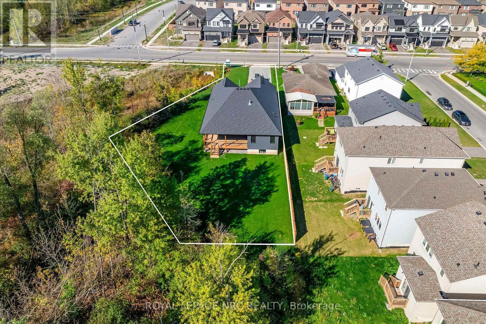 












207 FORKS ROAD

,
Welland (Dain City),




Ontario
L3B6C5

