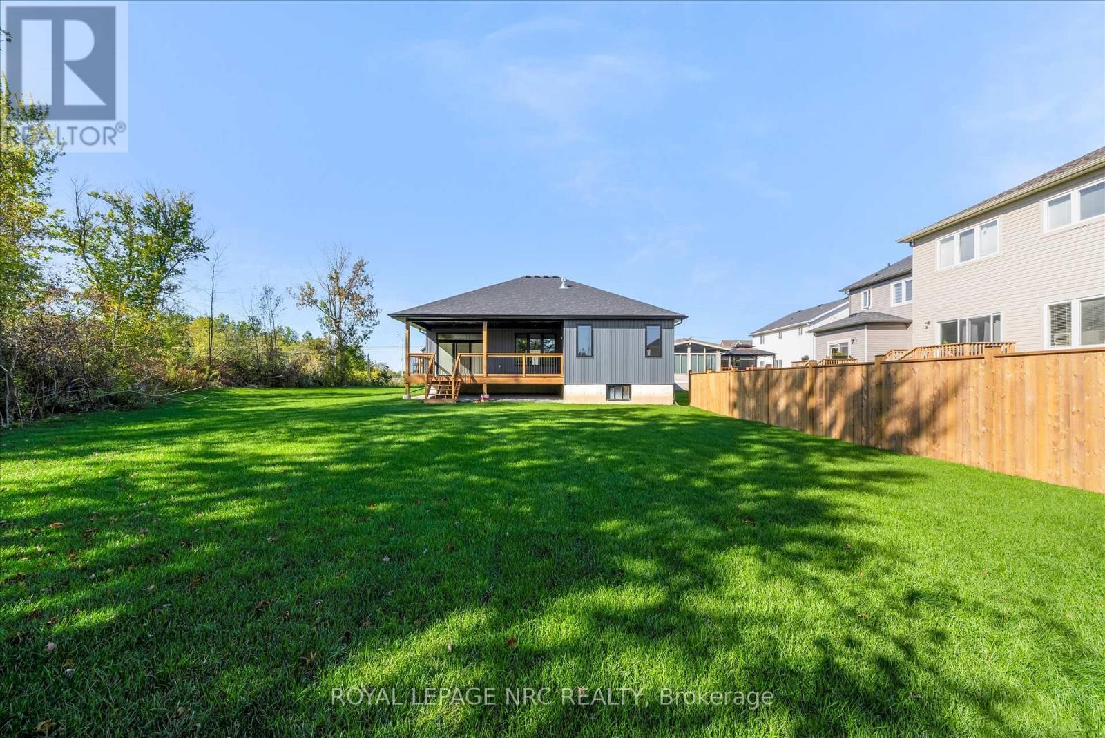 












207 FORKS ROAD

,
Welland (Dain City),




Ontario
L3B6C5


