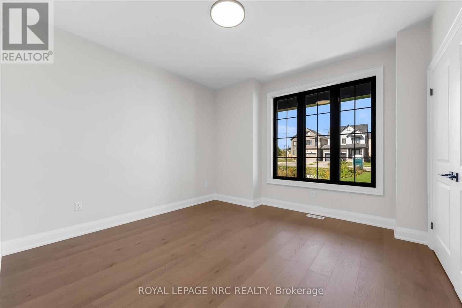 












207 FORKS ROAD

,
Welland (Dain City),




Ontario
L3B6C5

