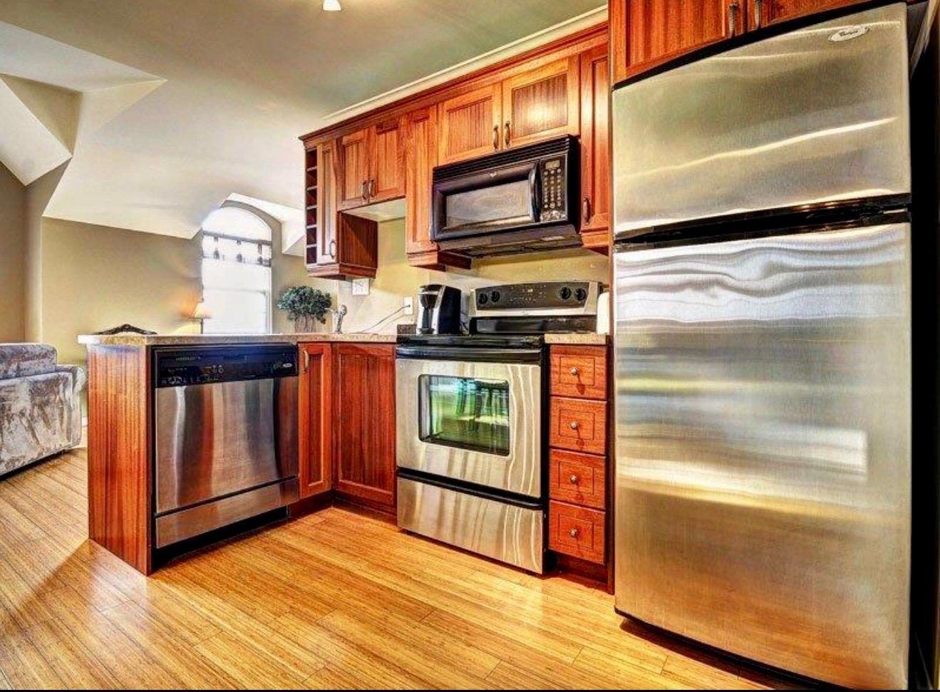 









570


Ch. des Frênes

, 3306,
Piedmont,




QC
J0R1K0

