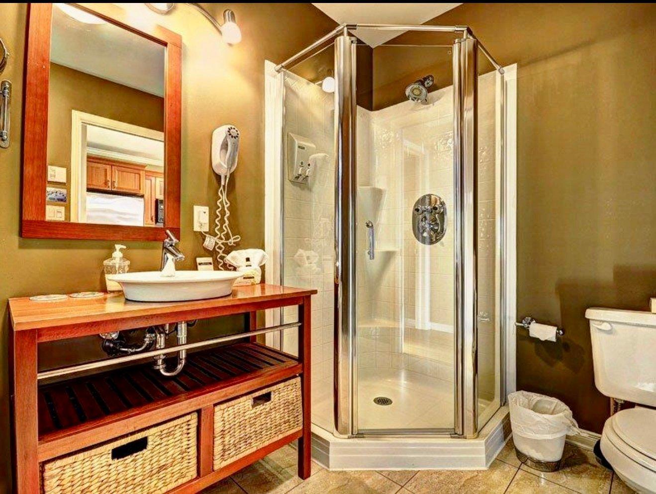 









570


Ch. des Frênes

, 3306,
Piedmont,




QC
J0R1K0

