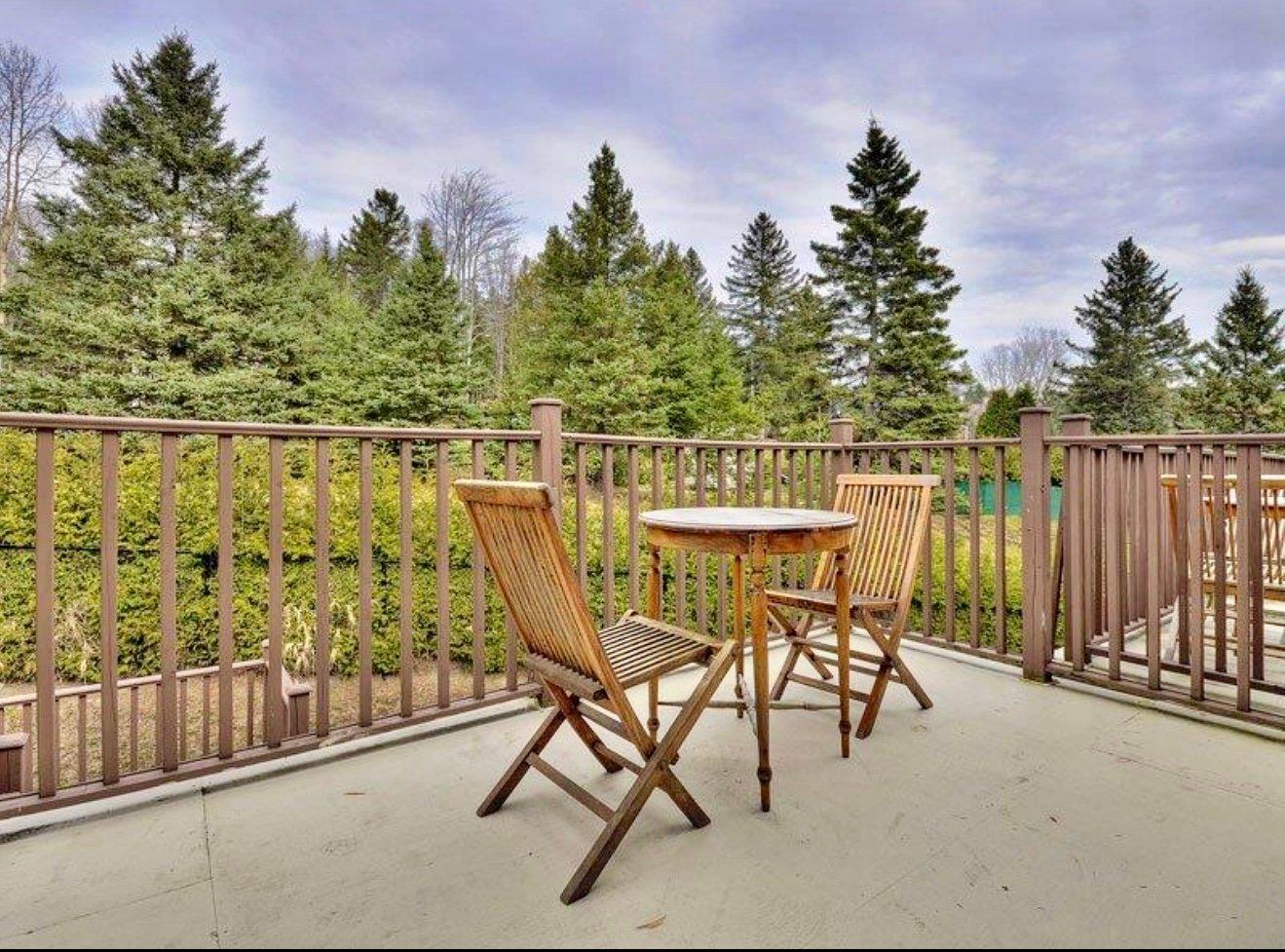 









570


Ch. des Frênes

, 3306,
Piedmont,




QC
J0R1K0

