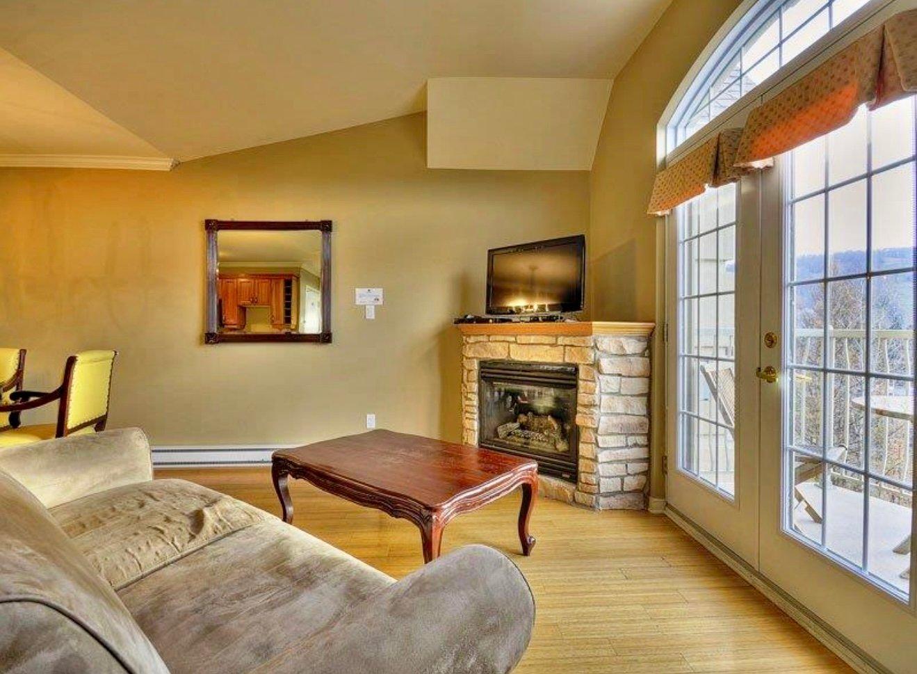 









570


Ch. des Frênes

, 3306,
Piedmont,




QC
J0R1K0

