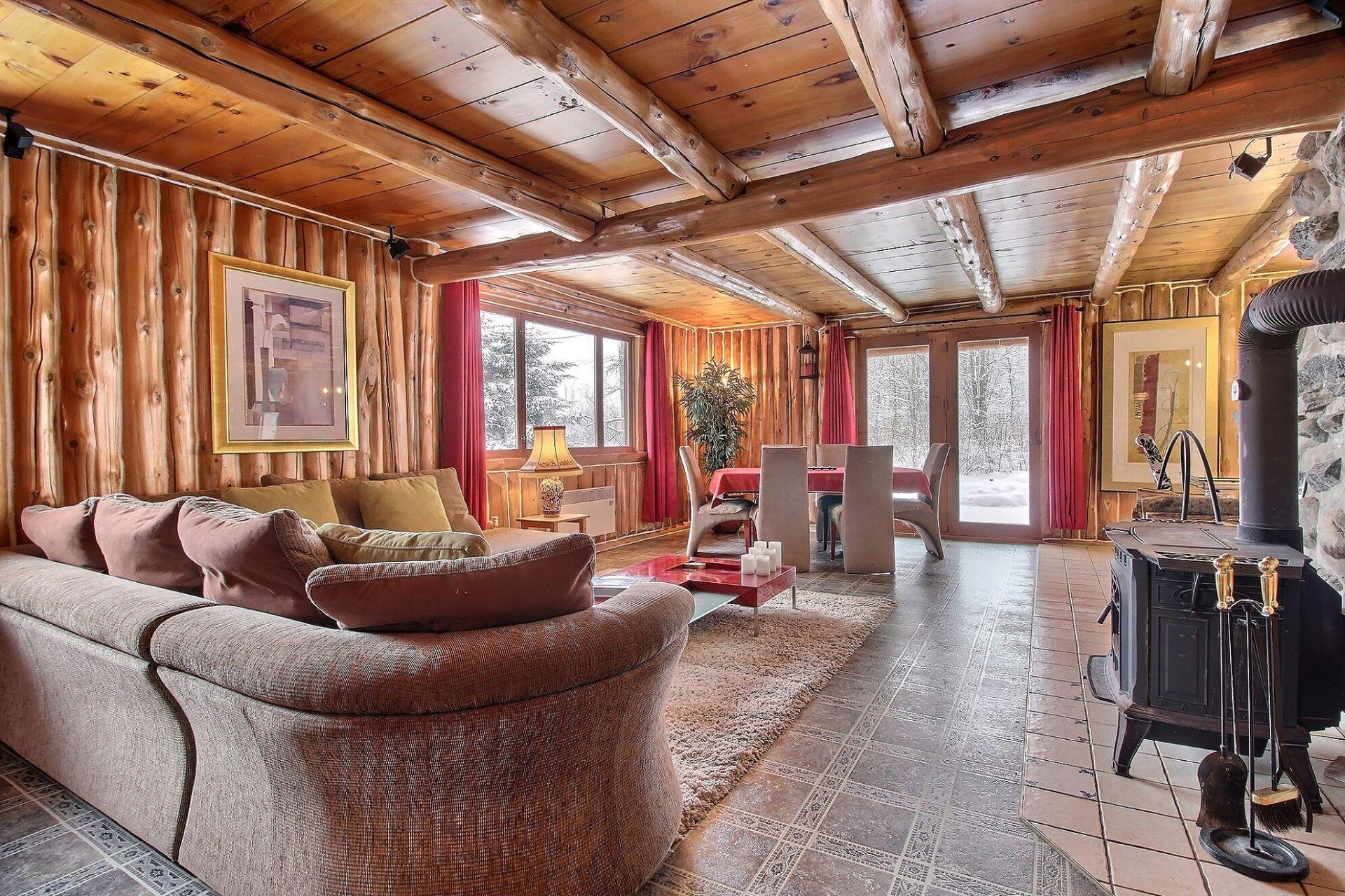 









62


Route 143

,
Melbourne,




QC
J0B2B0

