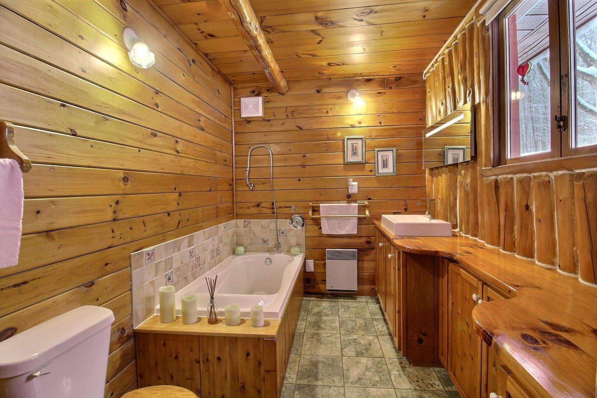 









62


Route 143

,
Melbourne,




QC
J0B2B0

