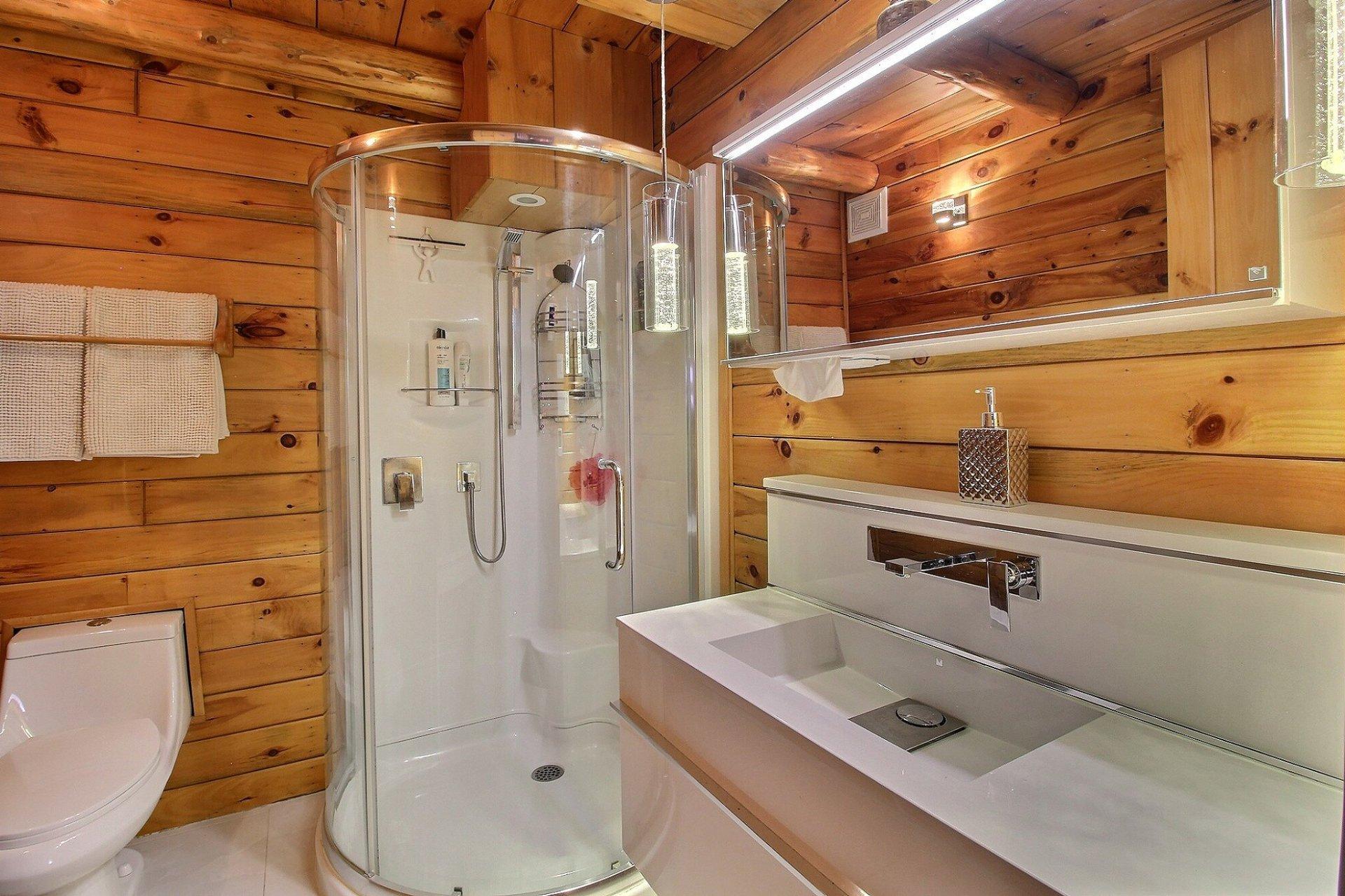 









62


Route 143

,
Melbourne,




QC
J0B2B0

