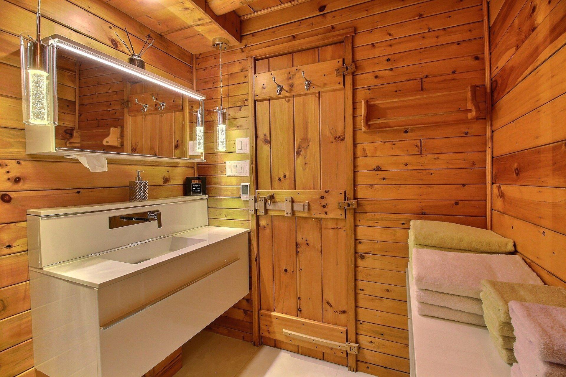 









62


Route 143

,
Melbourne,




QC
J0B2B0

