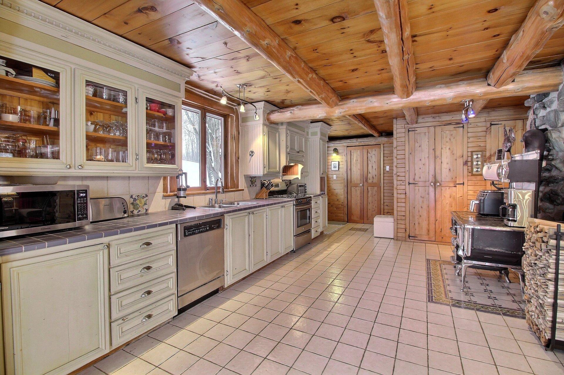 









62


Route 143

,
Melbourne,




QC
J0B2B0

