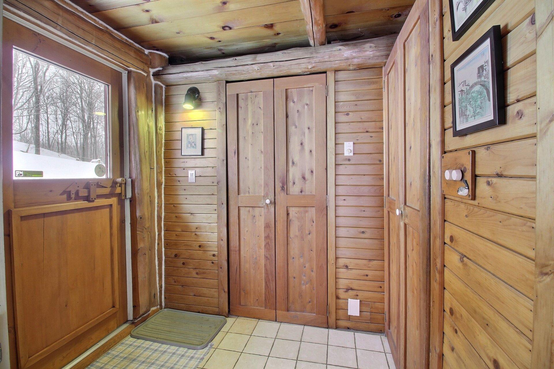 









62


Route 143

,
Melbourne,




QC
J0B2B0

