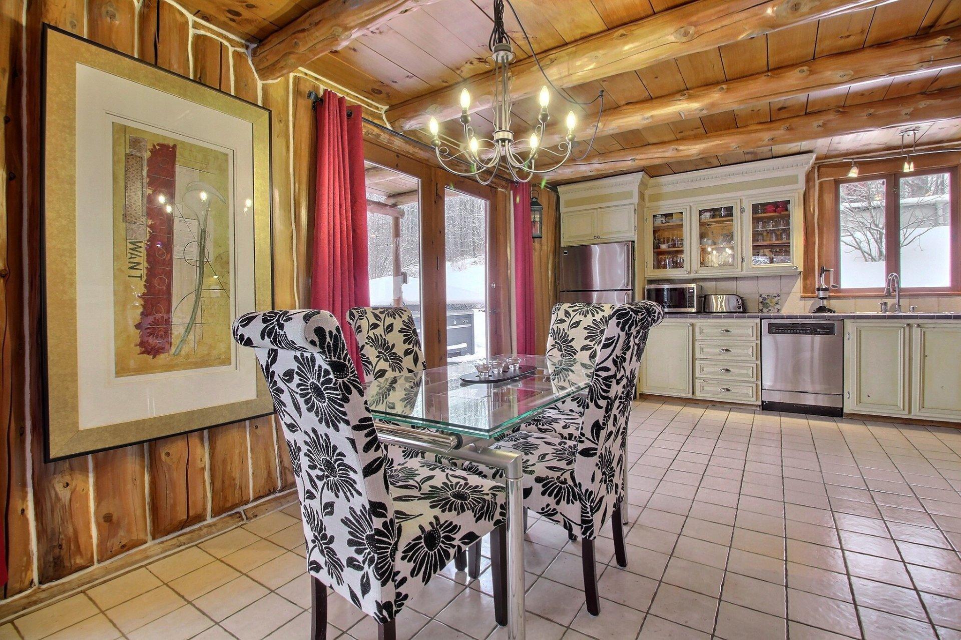 









62


Route 143

,
Melbourne,




QC
J0B2B0

