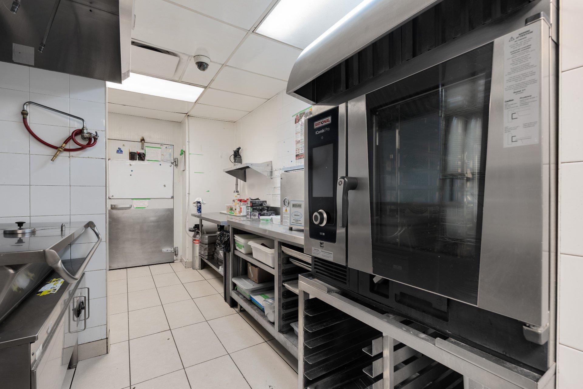 









82


Rue Wellington N.

,
Sherbrooke (Les Nations),




QC
J1H5B8

