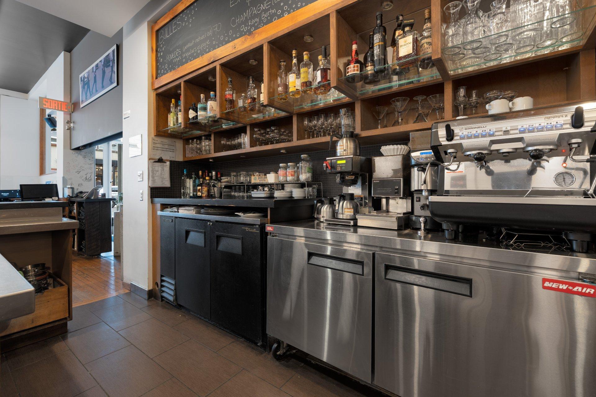 









82


Rue Wellington N.

,
Sherbrooke (Les Nations),




QC
J1H5B8

