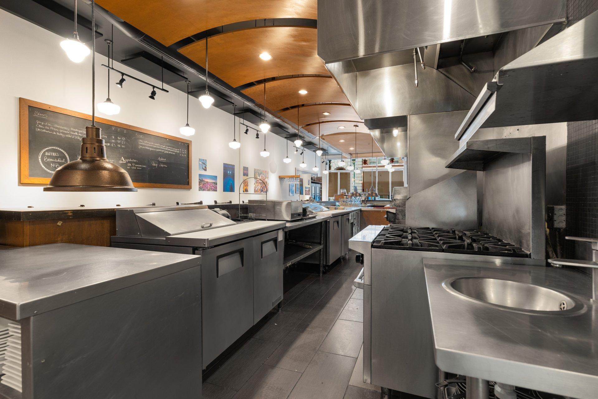 









82


Rue Wellington N.

,
Sherbrooke (Les Nations),




QC
J1H5B8

