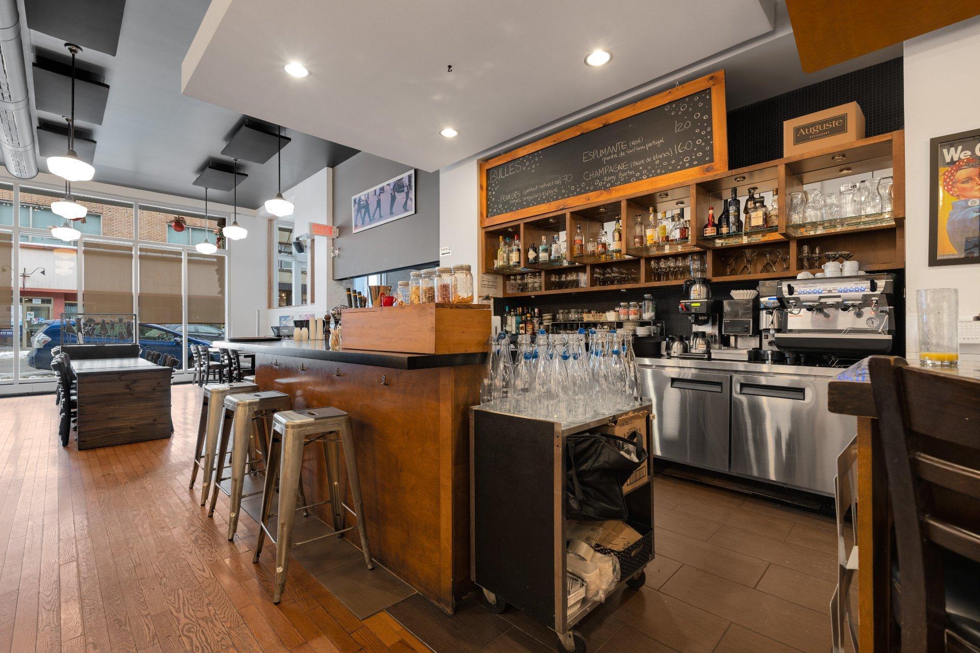 









82


Rue Wellington N.

,
Sherbrooke (Les Nations),




QC
J1H5B8

