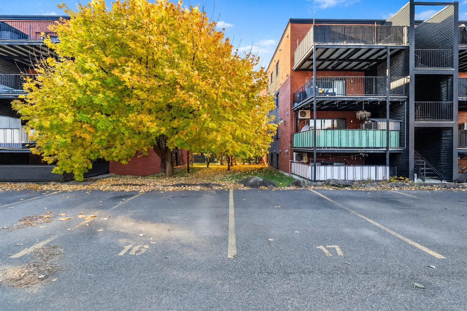 









1310


Ch. du Coteau-Rouge

, 3,
Longueuil (Le Vieux-Longueuil),




QC
J4K1X7

