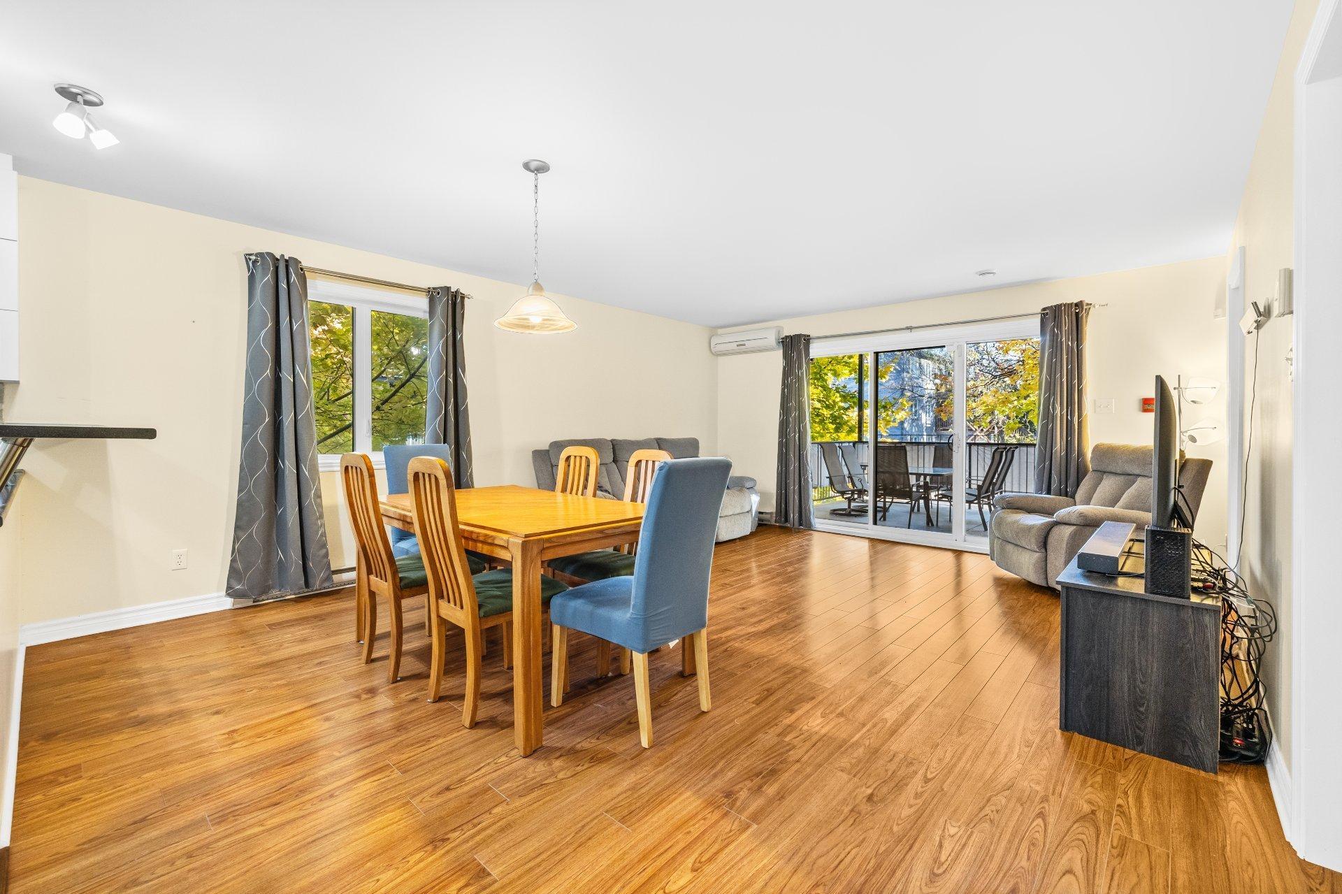 









1310


Ch. du Coteau-Rouge

, 3,
Longueuil (Le Vieux-Longueuil),




QC
J4K1X7

