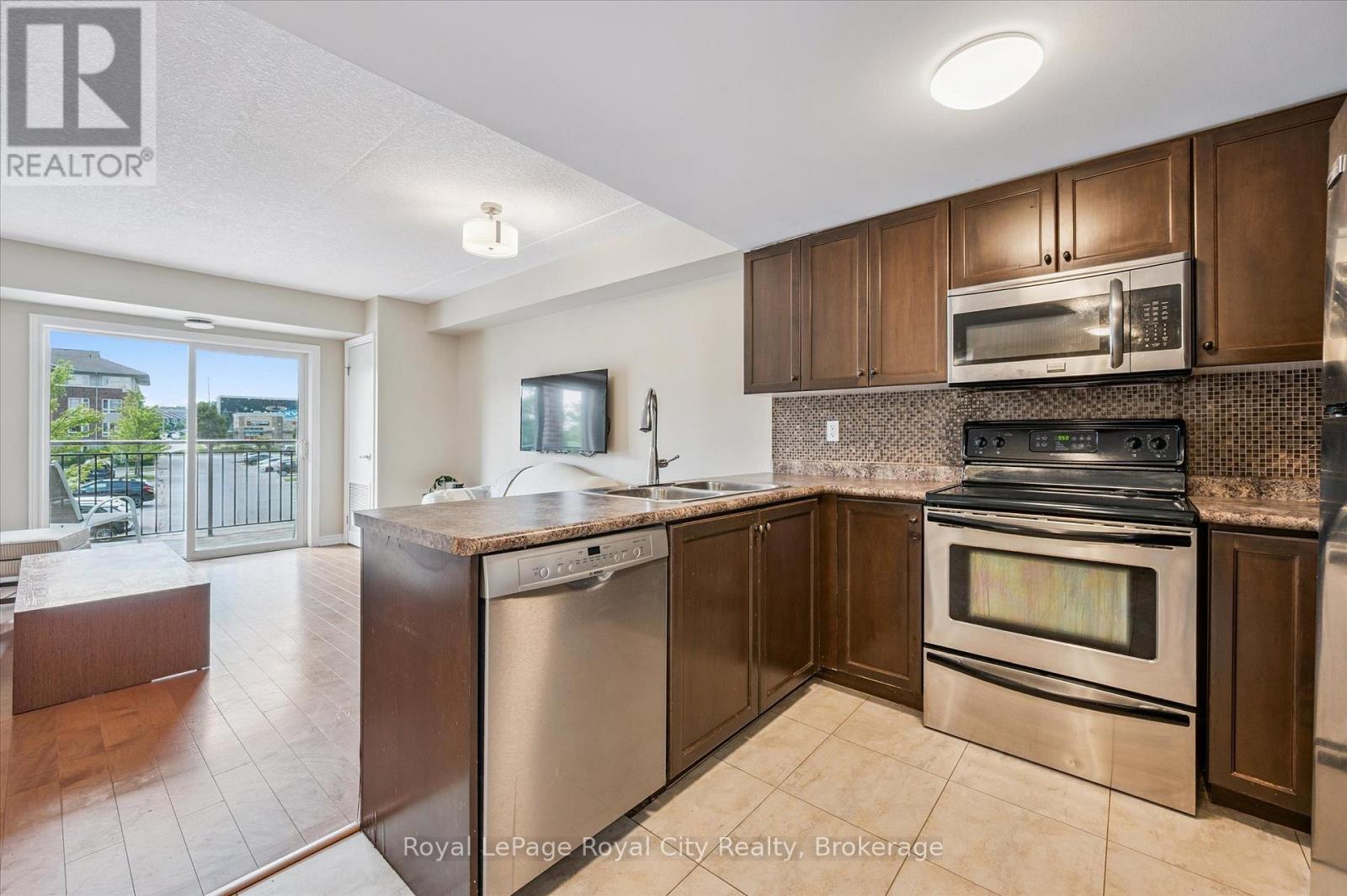 












212 - 37 GOODWIN DRIVE

,
Guelph (Pineridge/Westminster Woods),




Ontario
N1L0E6

