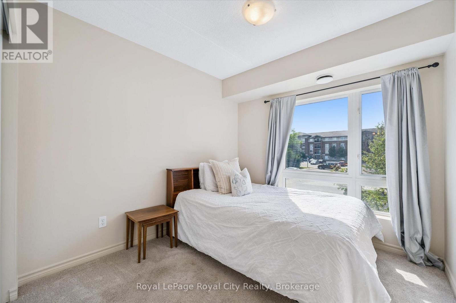 












212 - 37 GOODWIN DRIVE

,
Guelph (Pineridge/Westminster Woods),




Ontario
N1L0E6

