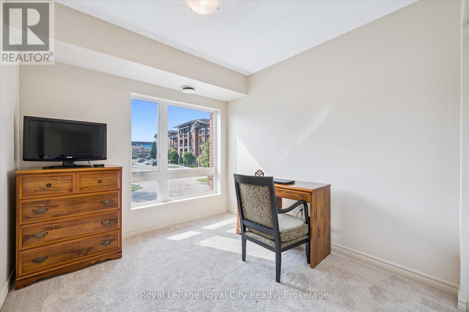 












212 - 37 GOODWIN DRIVE

,
Guelph (Pineridge/Westminster Woods),




Ontario
N1L0E6

