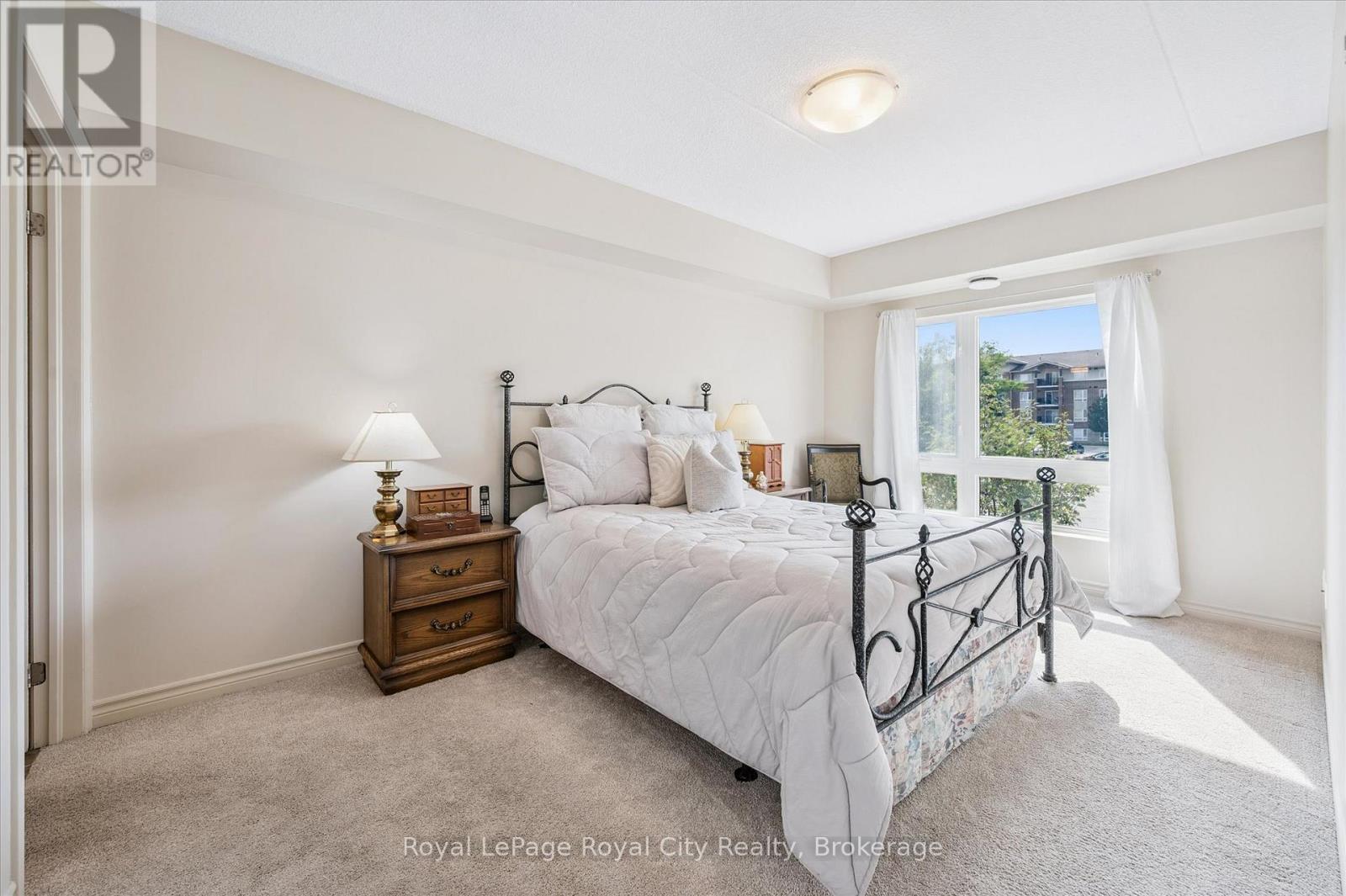 












212 - 37 GOODWIN DRIVE

,
Guelph (Pineridge/Westminster Woods),




Ontario
N1L0E6

