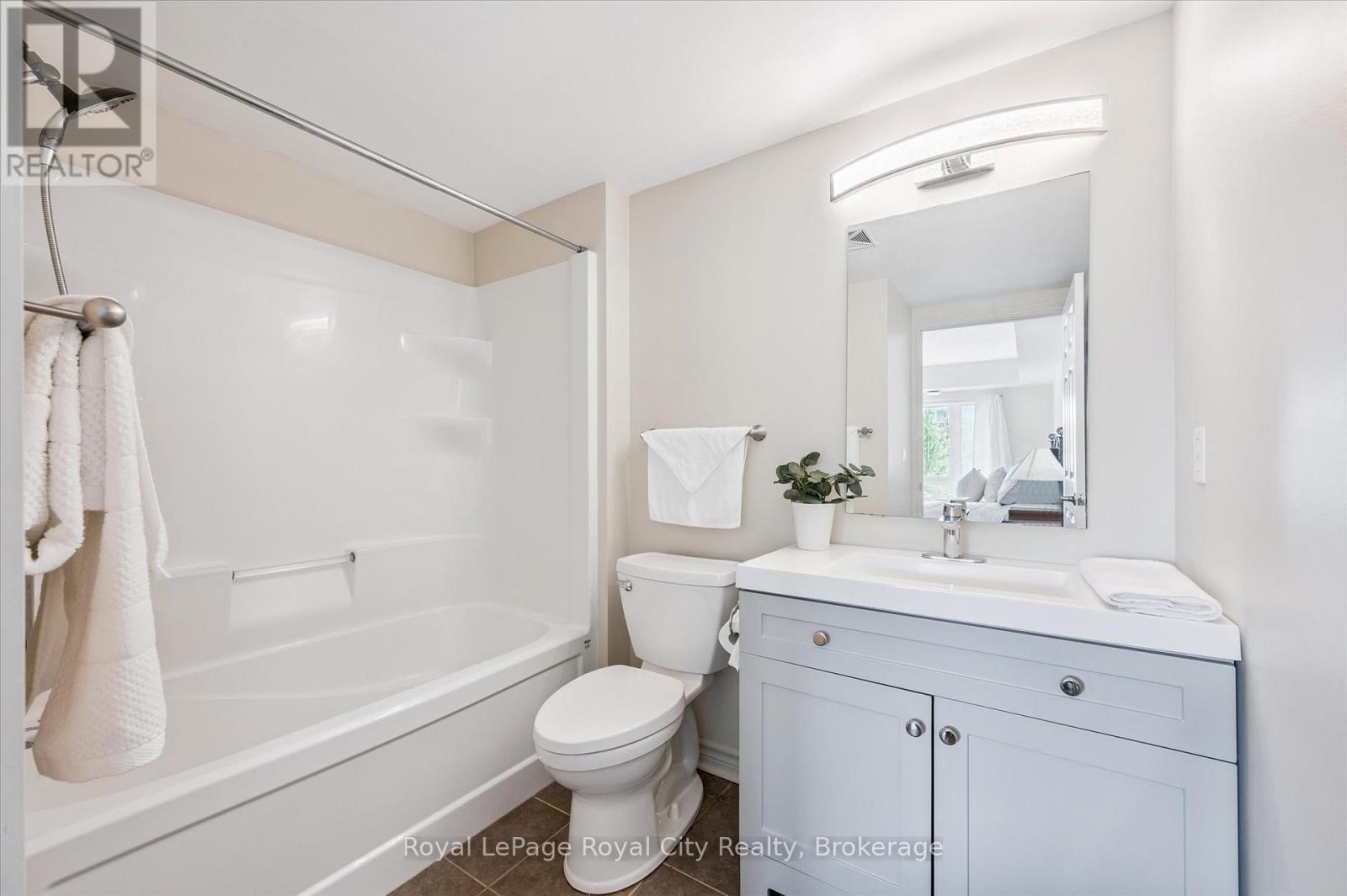 












212 - 37 GOODWIN DRIVE

,
Guelph (Pineridge/Westminster Woods),




Ontario
N1L0E6

