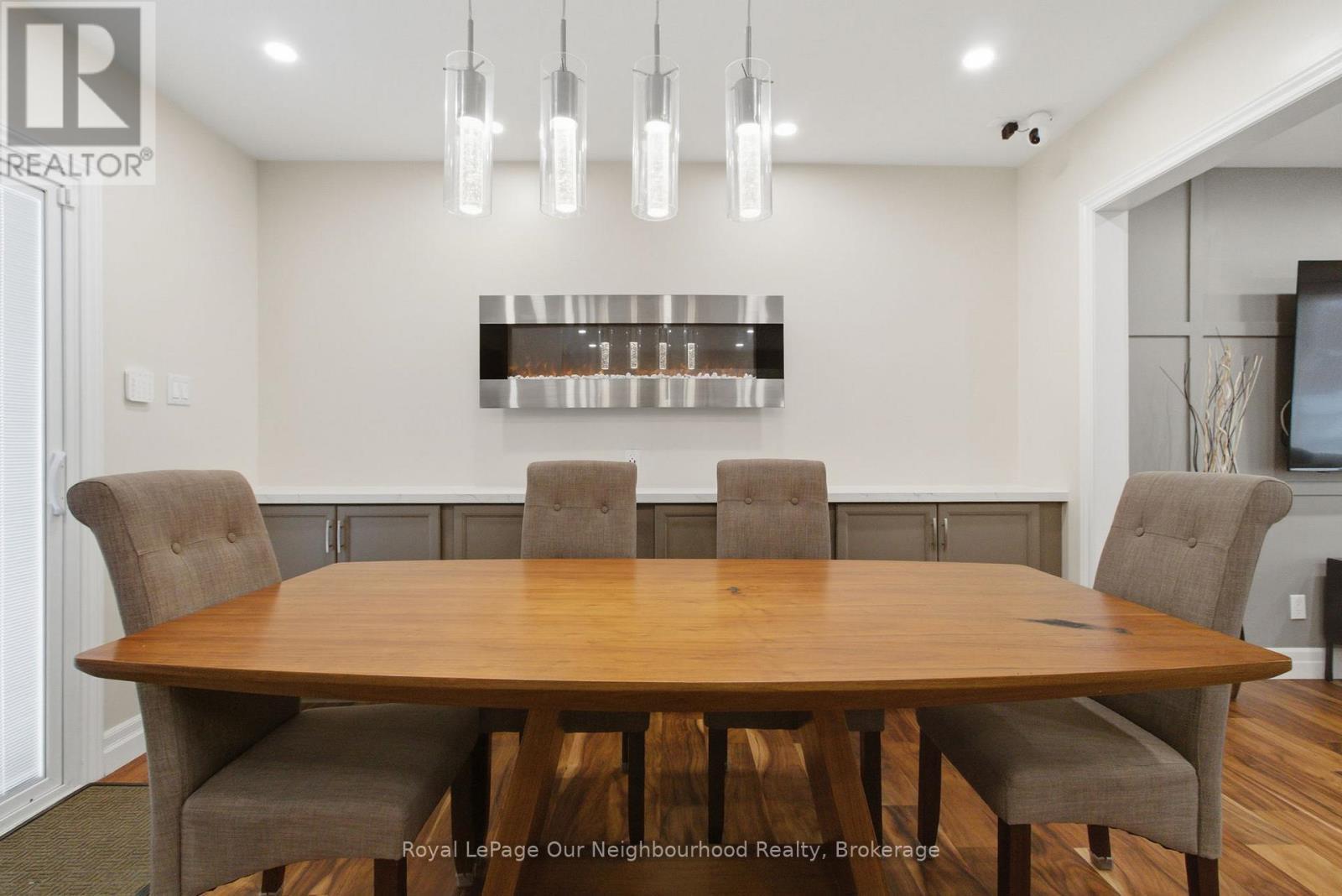 












181 MCMASTER DRIVE

,
London South,




Ontario
N6K1J6

