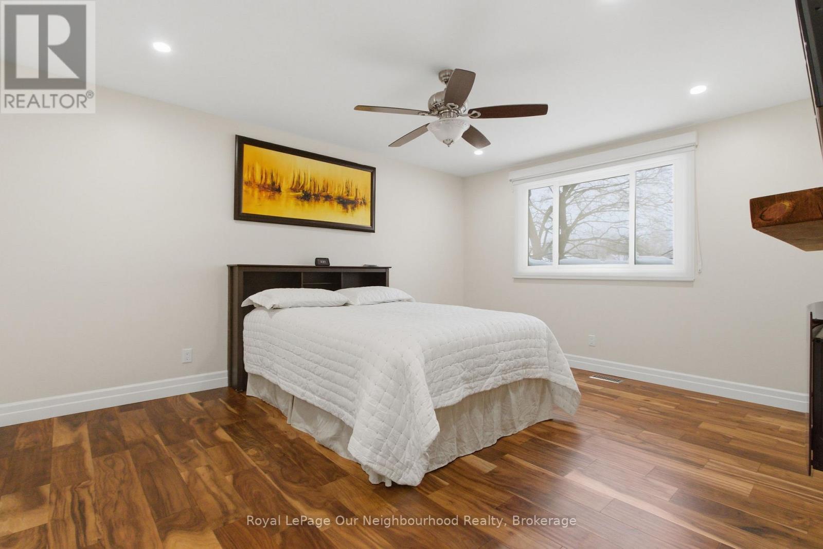 












181 MCMASTER DRIVE

,
London South,




Ontario
N6K1J6

