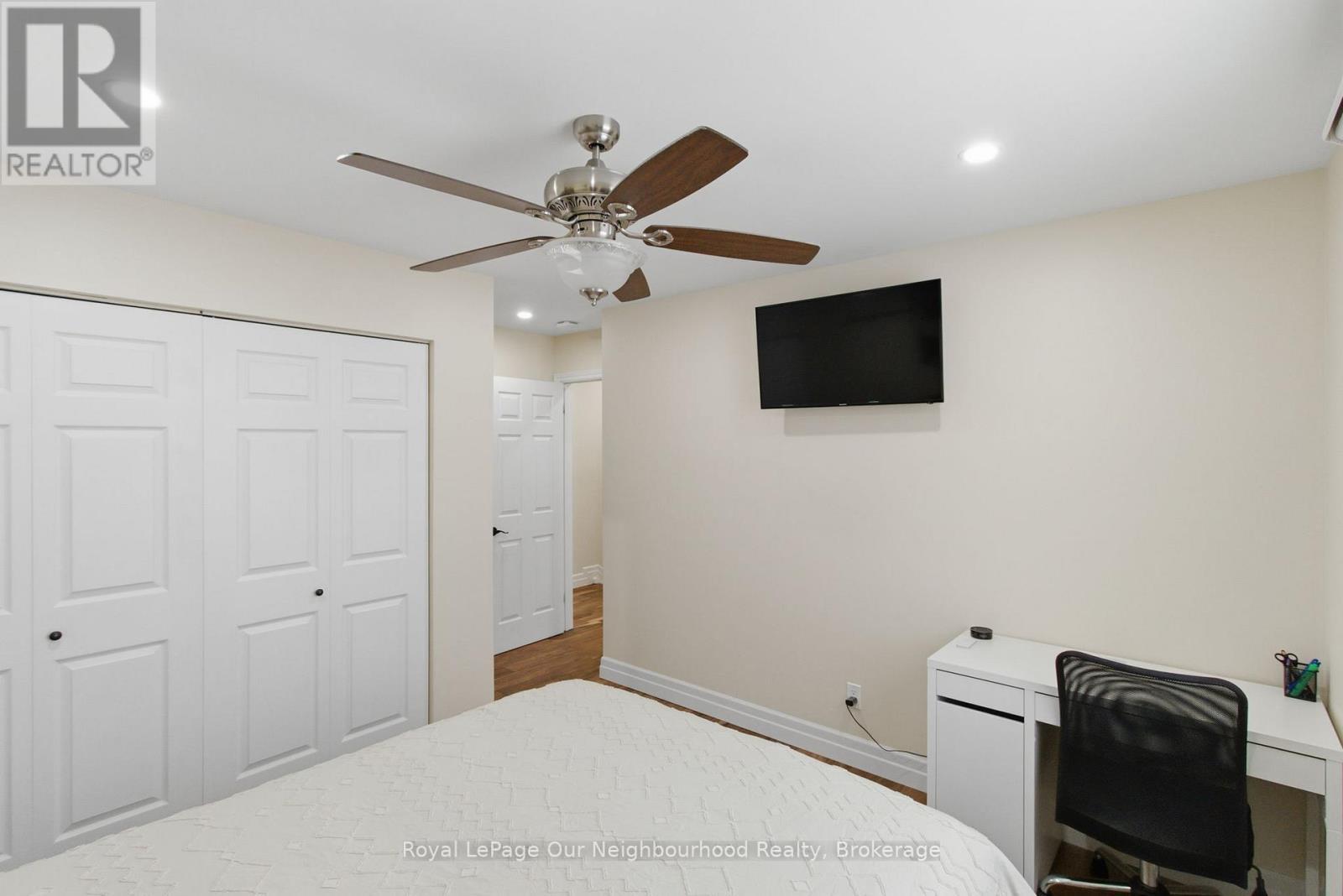 












181 MCMASTER DRIVE

,
London South,




Ontario
N6K1J6

