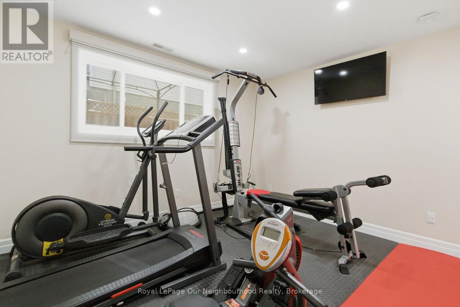 












181 MCMASTER DRIVE

,
London South,




Ontario
N6K1J6

