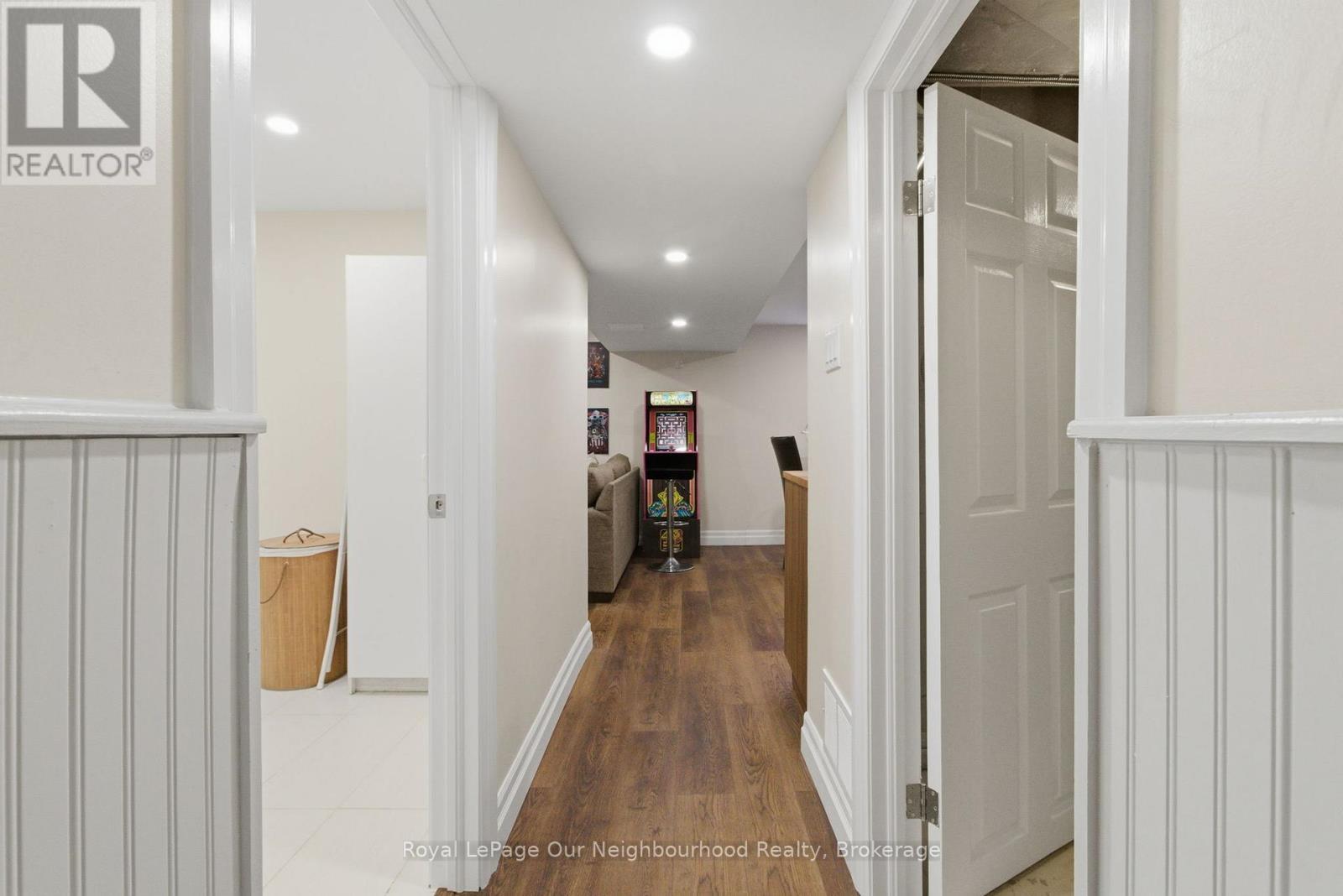 












181 MCMASTER DRIVE

,
London South,




Ontario
N6K1J6

