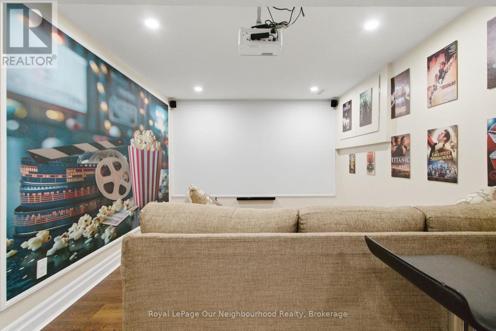 












181 MCMASTER DRIVE

,
London South,




Ontario
N6K1J6

