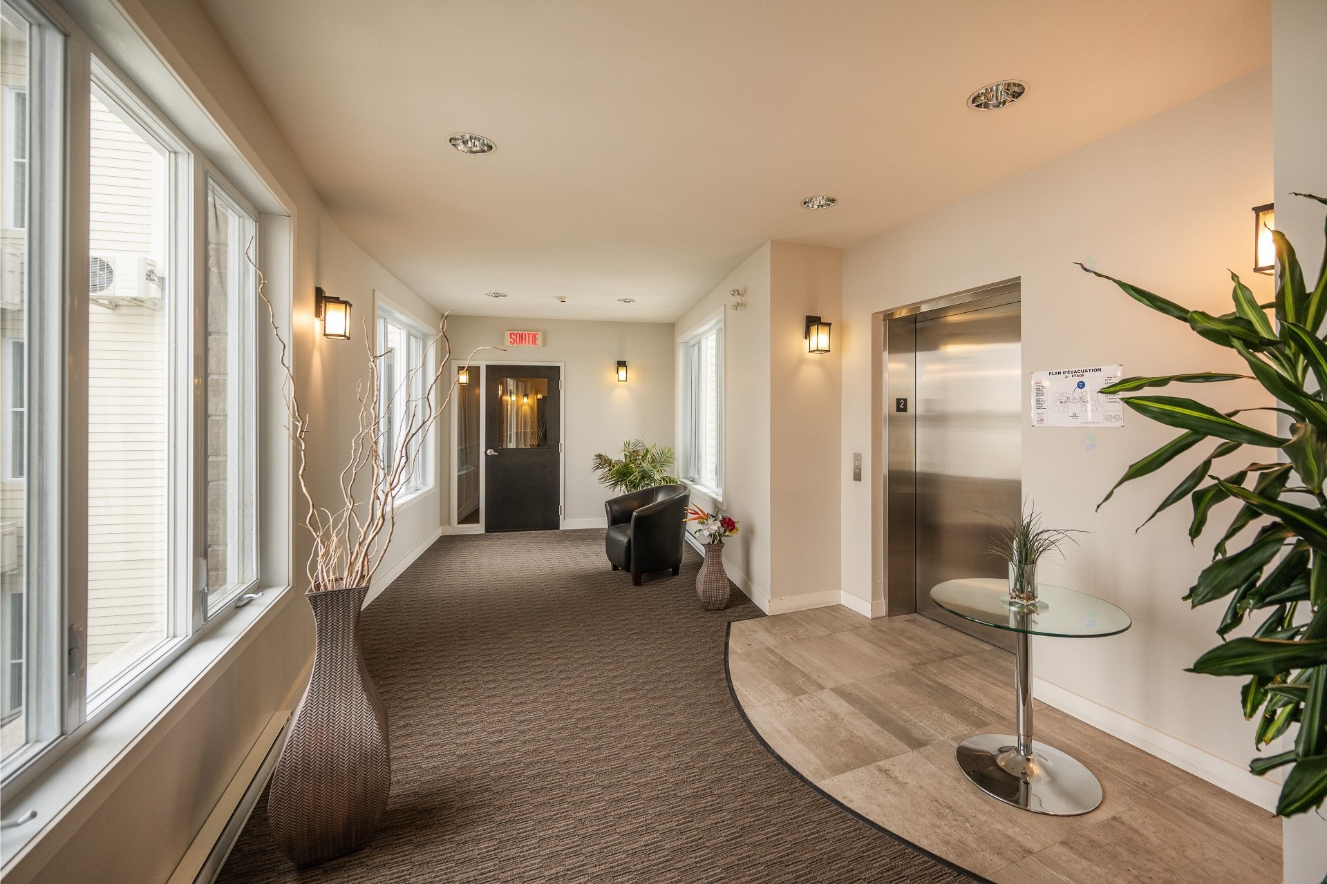 









331


Av. de Venise O.

, 205,
Venise-en-Québec,




QC
J0J2K0

