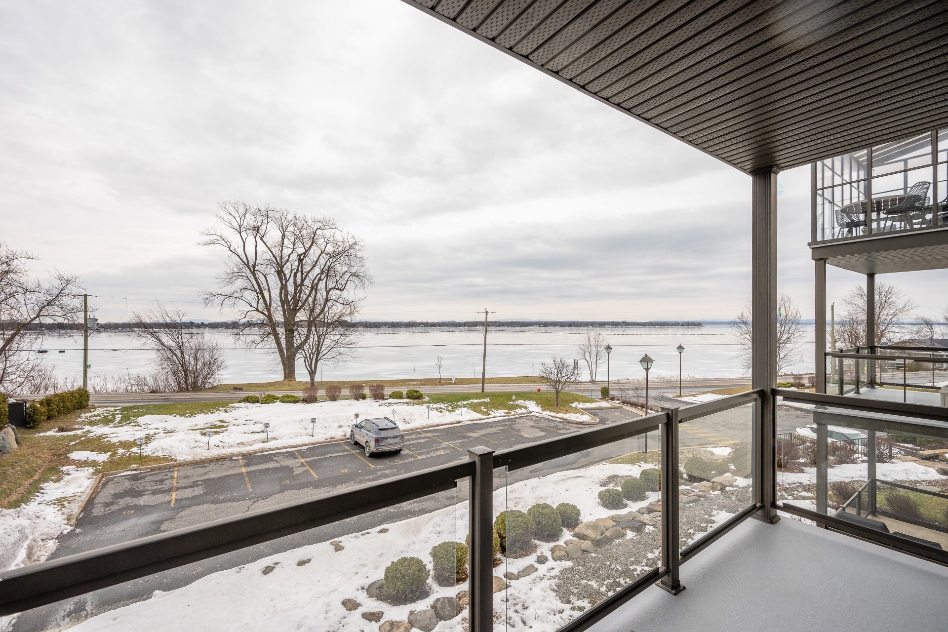 









331


Av. de Venise O.

, 205,
Venise-en-Québec,




QC
J0J2K0

