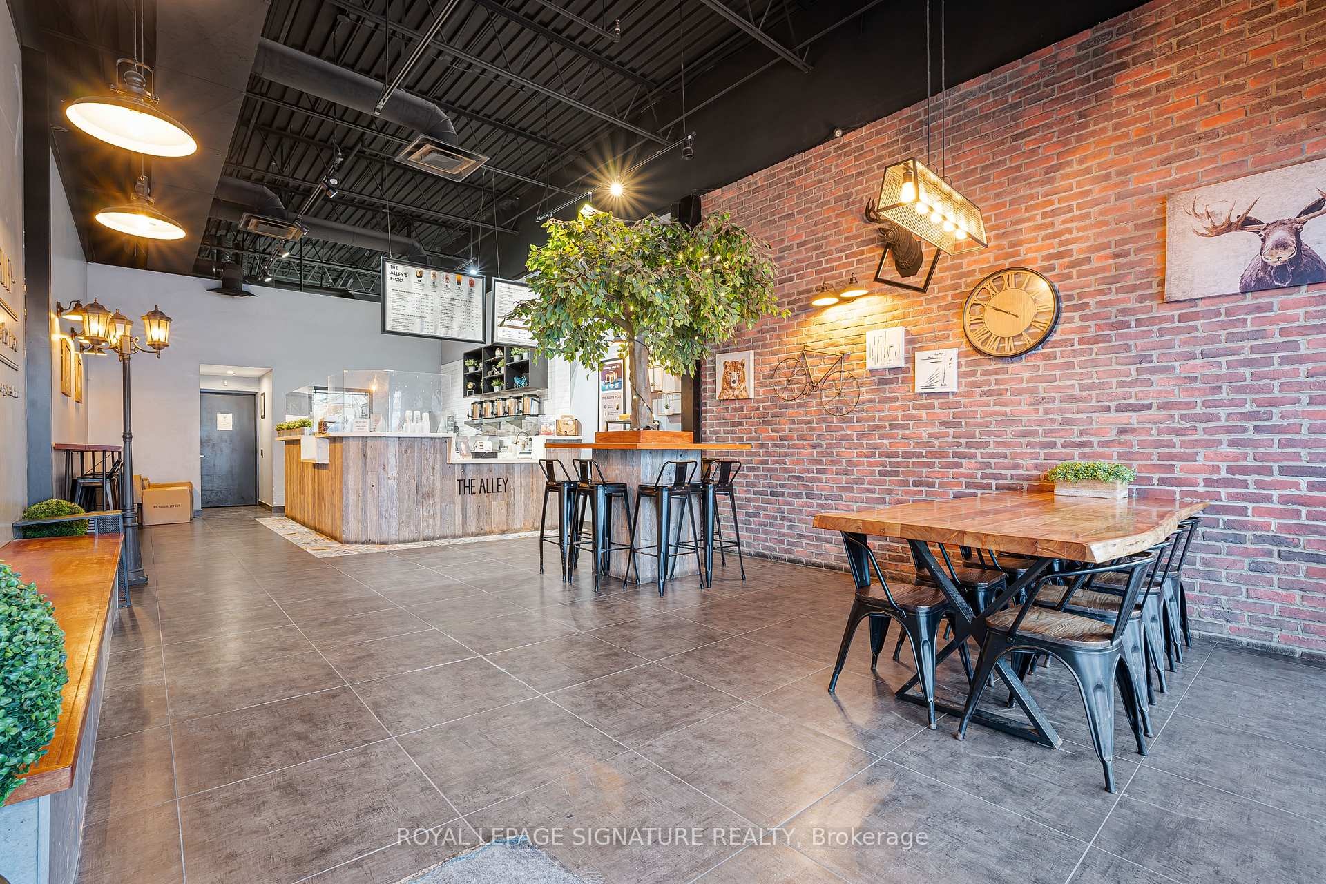 









325


Central

Parkway West, 11,
Mississauga,




ON
L5B 3X9

