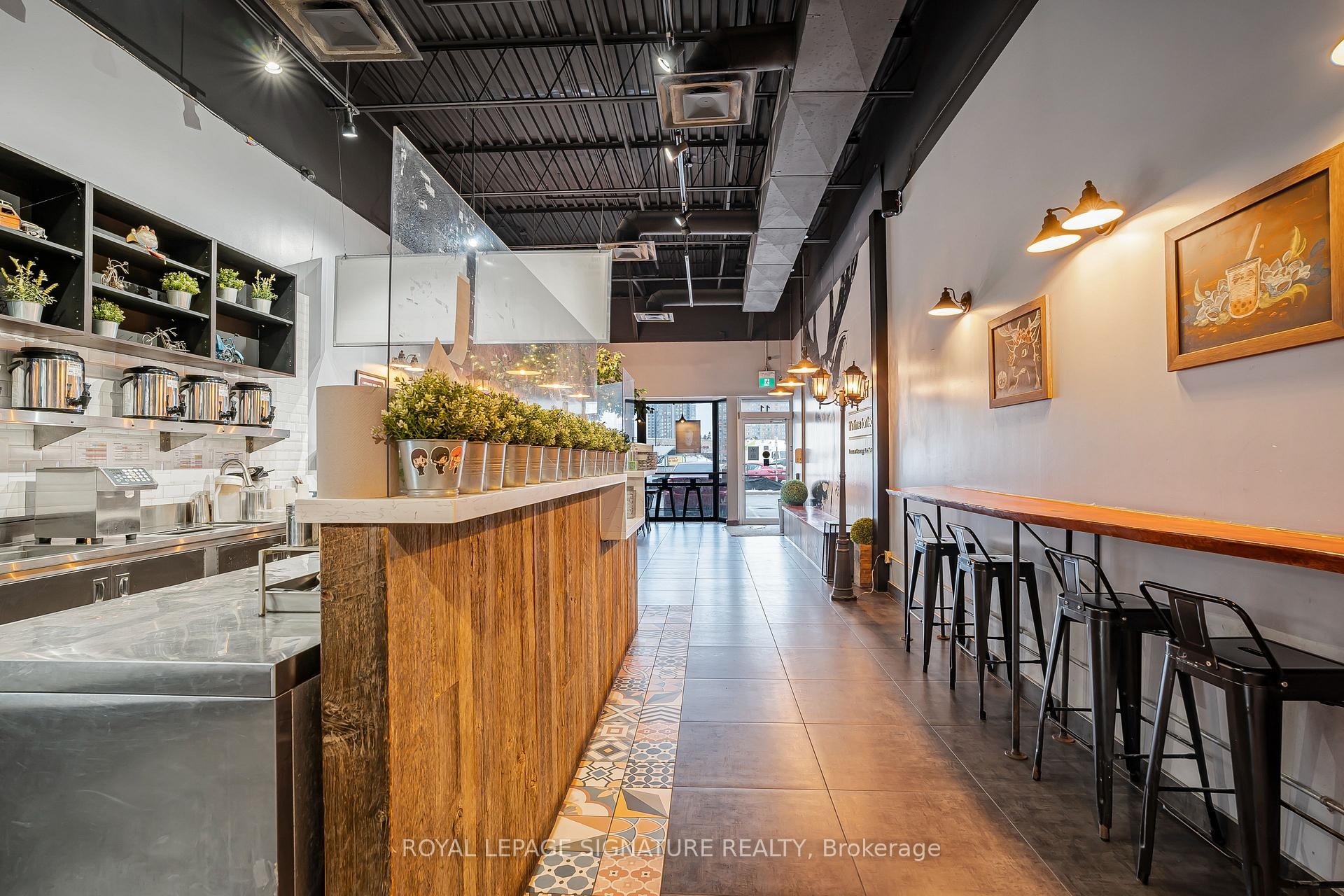 









325


Central

Parkway West, 11,
Mississauga,




ON
L5B 3X9

