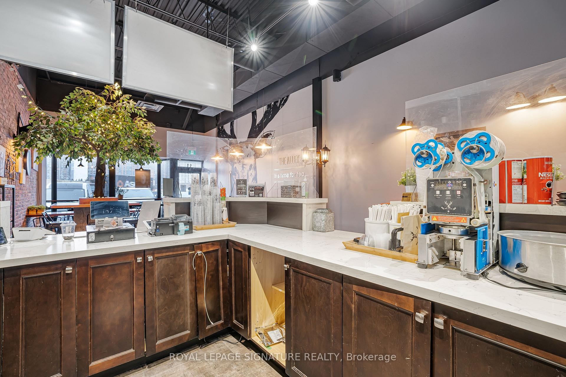 









325


Central

Parkway West, 11,
Mississauga,




ON
L5B 3X9

