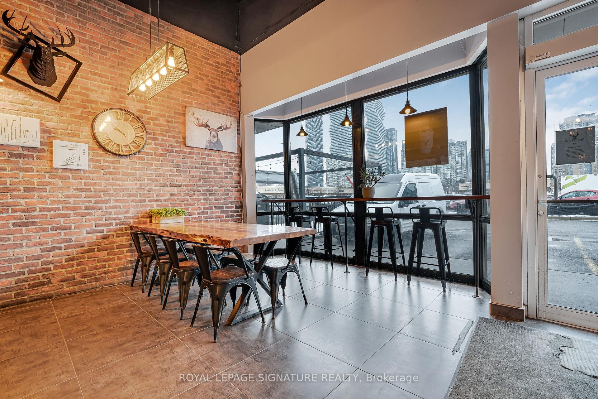 









325


Central

Parkway West, 11,
Mississauga,




ON
L5B 3X9

