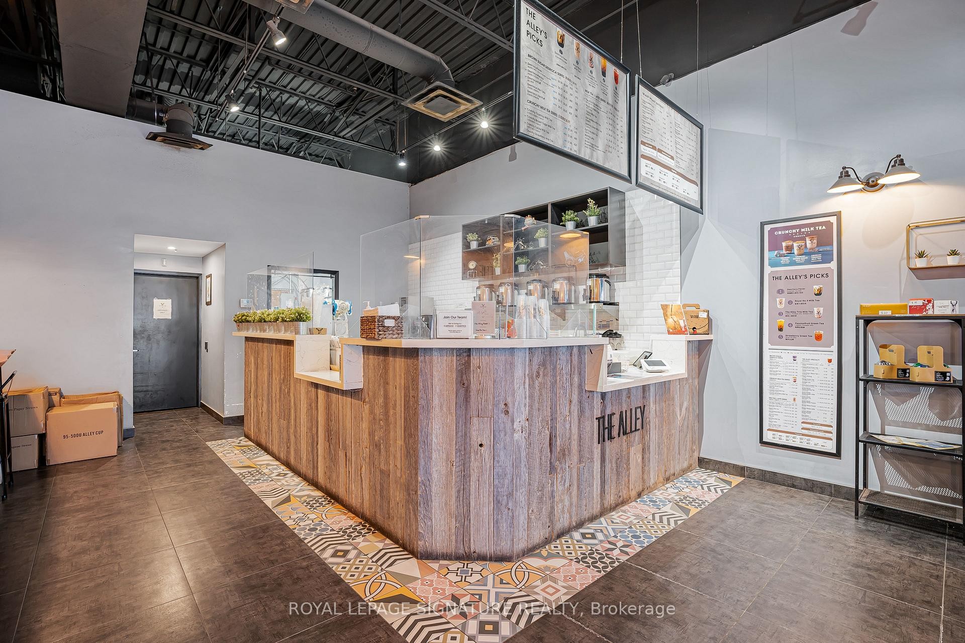 









325


Central

Parkway West, 11,
Mississauga,




ON
L5B 3X9

