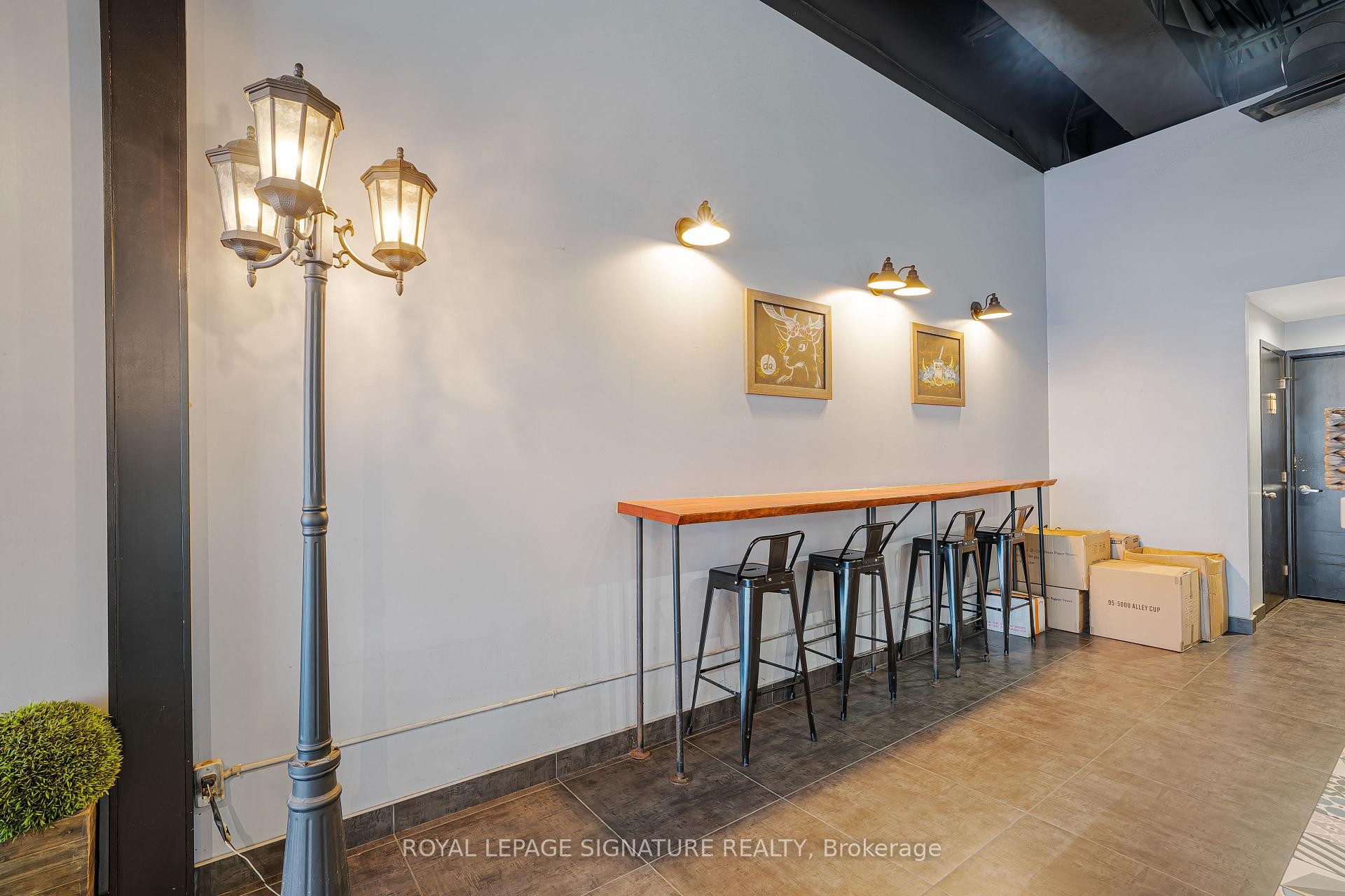 









325


Central

Parkway West, 11,
Mississauga,




ON
L5B 3X9

