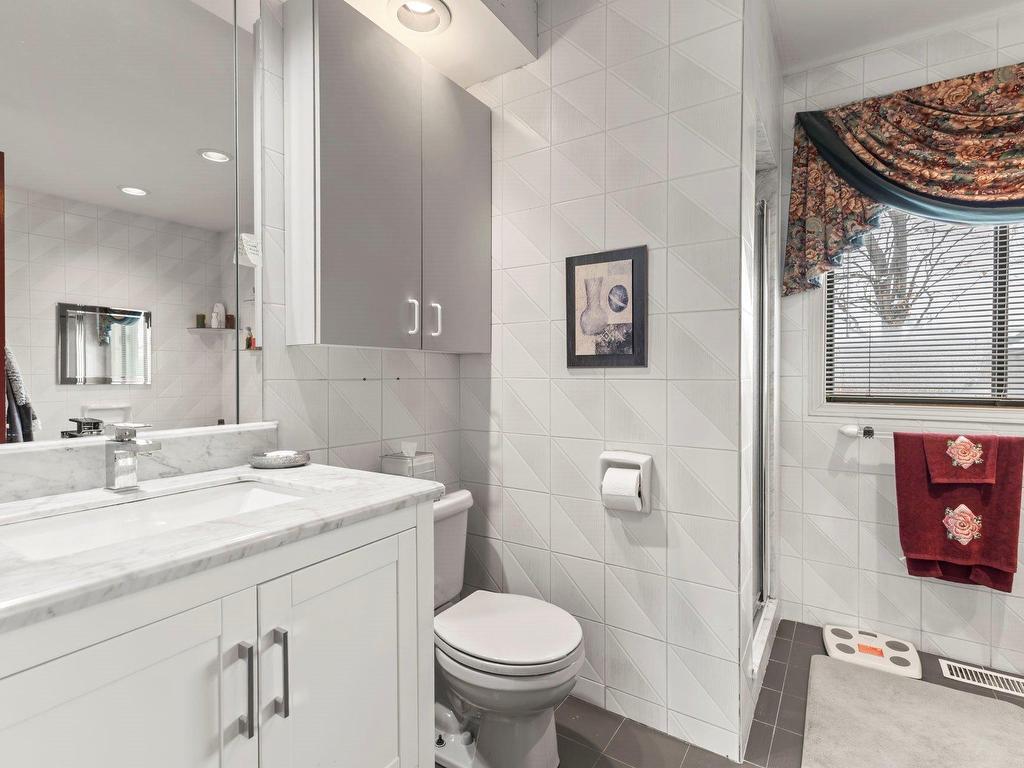 









1281


Rue Tecumseh

,
Dollard-Des Ormeaux,




QC
H9A3C9

