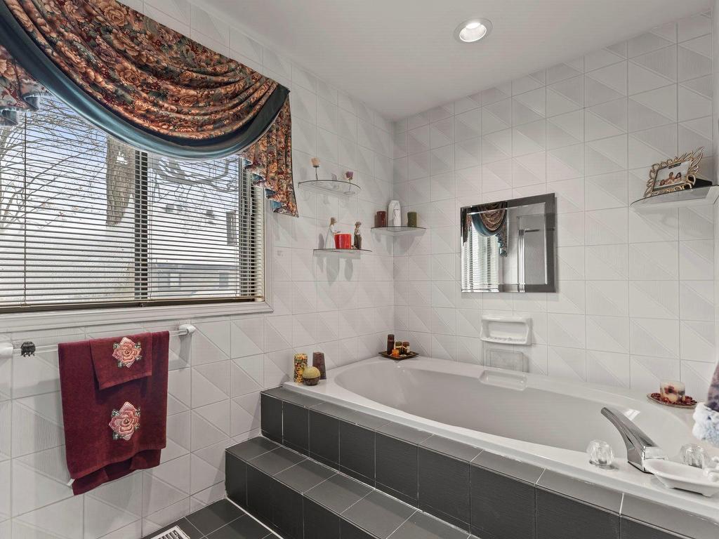 









1281


Rue Tecumseh

,
Dollard-Des Ormeaux,




QC
H9A3C9

