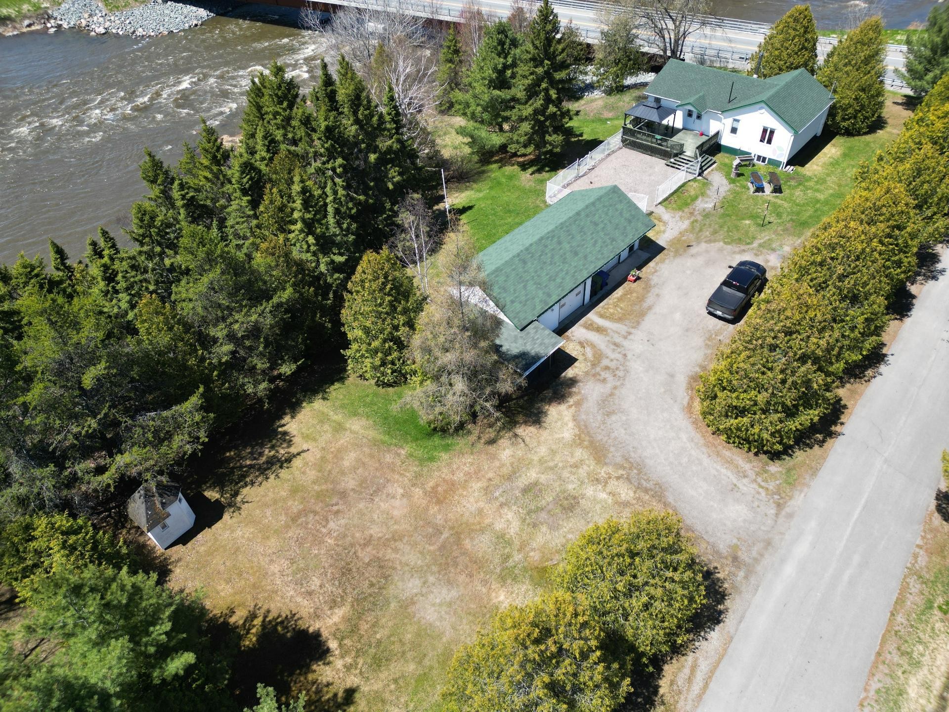









762


Rue Principale

,
Rémigny,




QC
J0Z3H0

