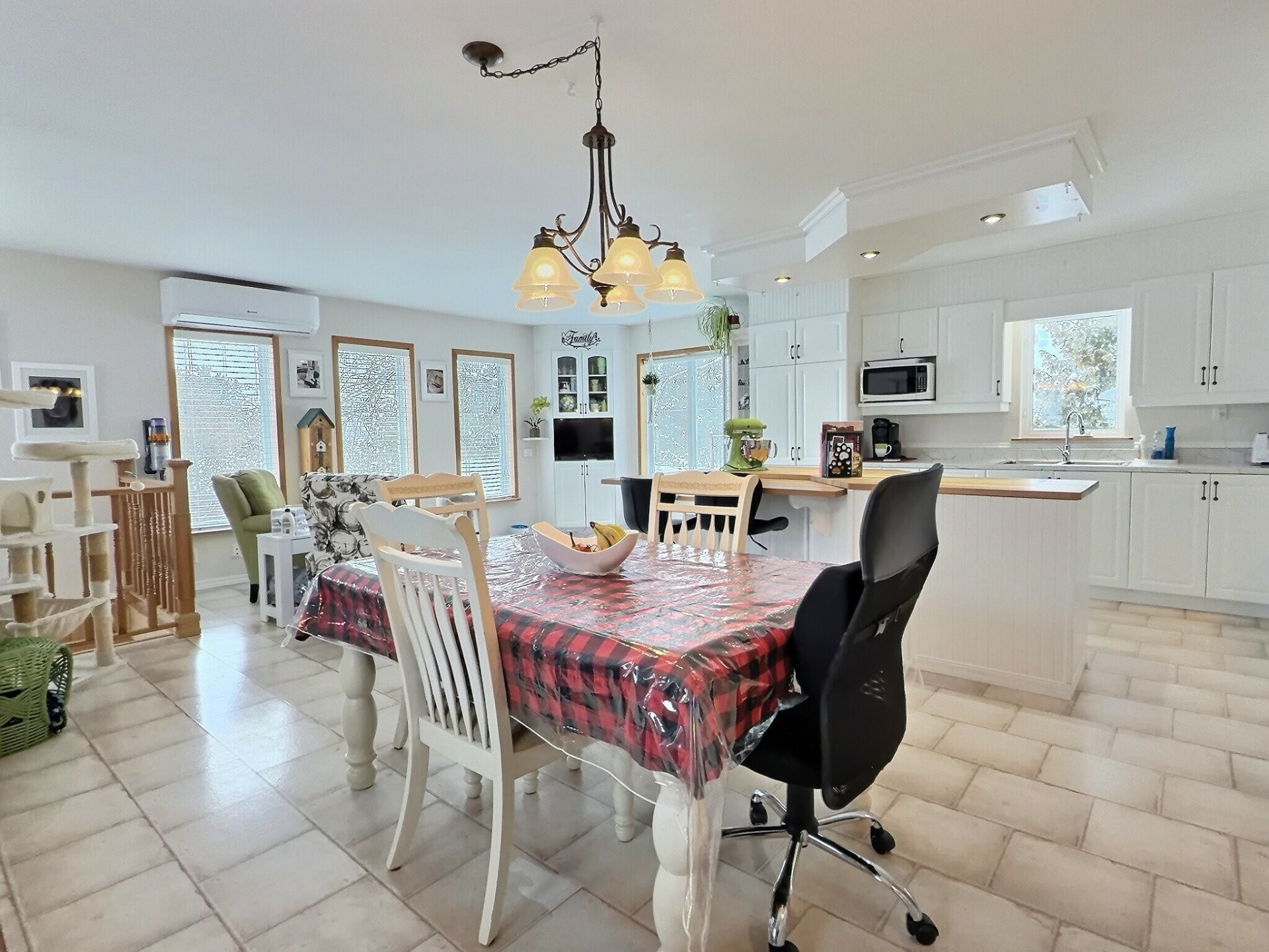 









762


Rue Principale

,
Rémigny,




QC
J0Z3H0

