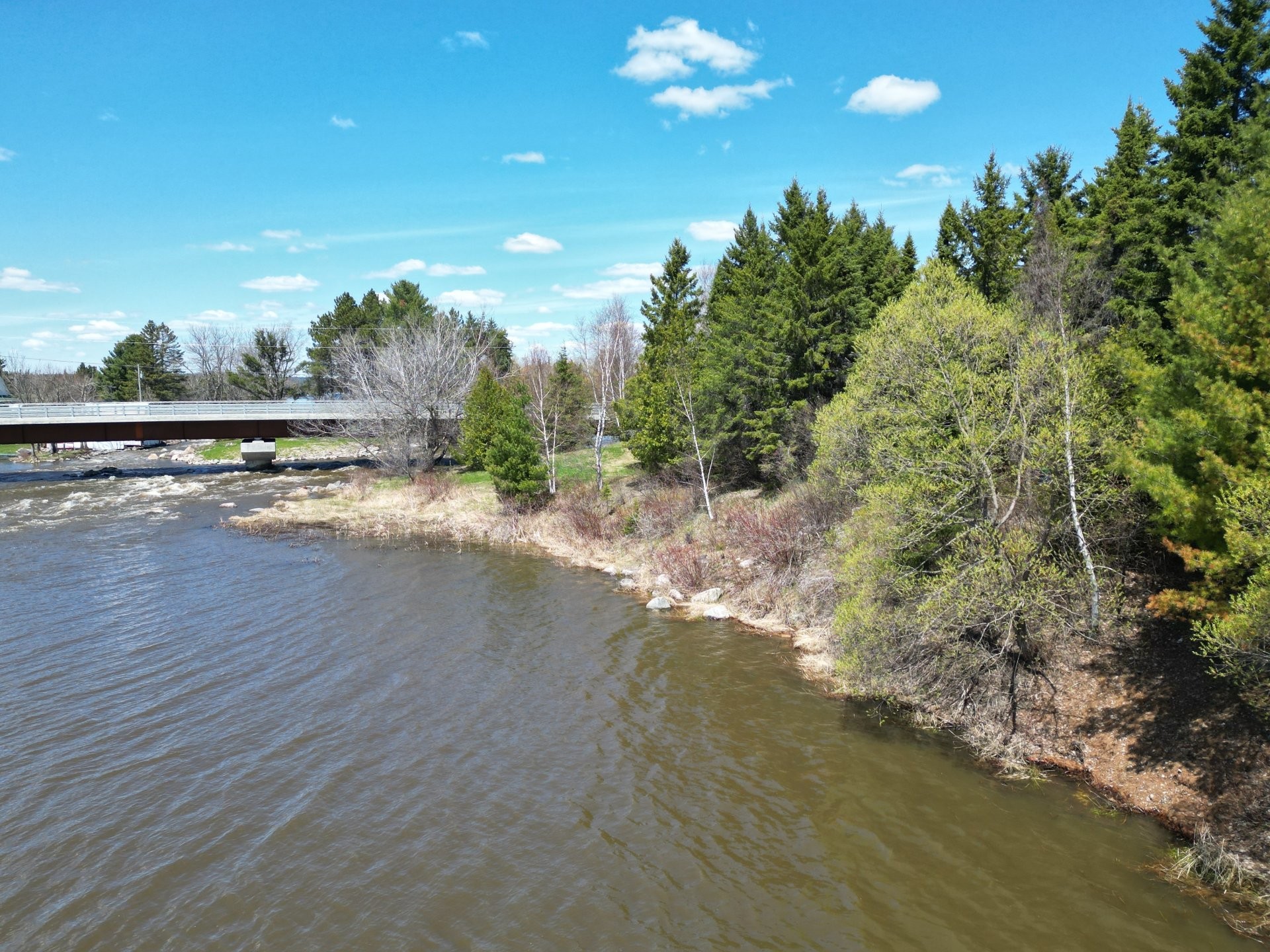 









762


Rue Principale

,
Rémigny,




QC
J0Z3H0

