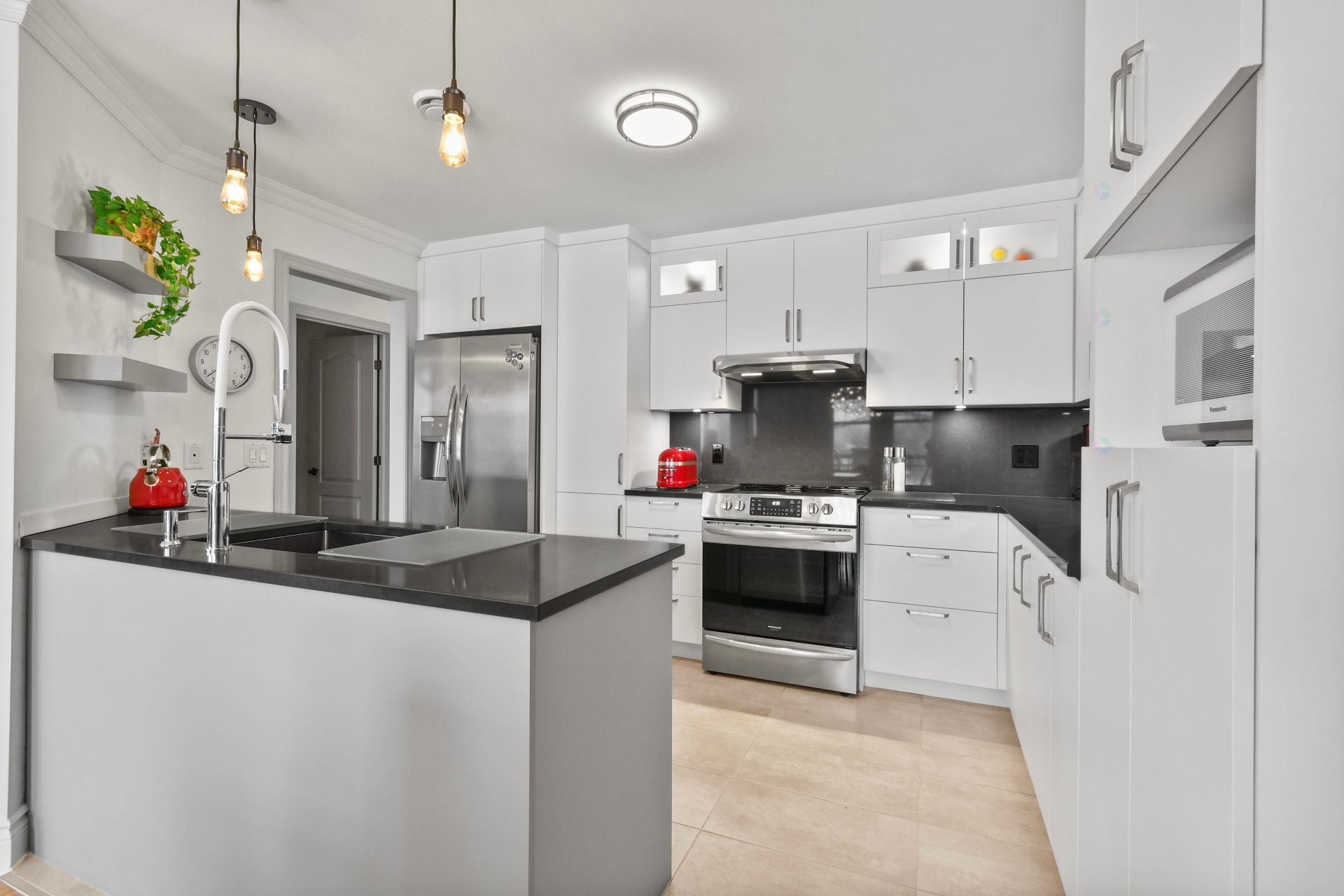 









754


Rue Richelieu

, 302,
Beloeil,




QC
J3G4P5

