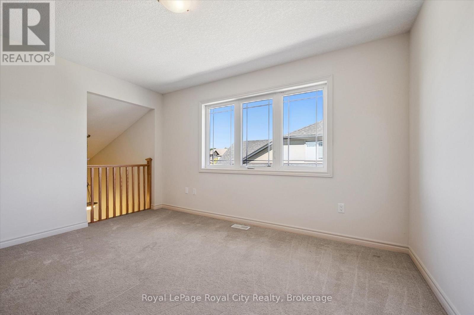 












52 ABERDEEN STREET

,
Centre Wellington (Fergus),




Ontario
N1M0C1

